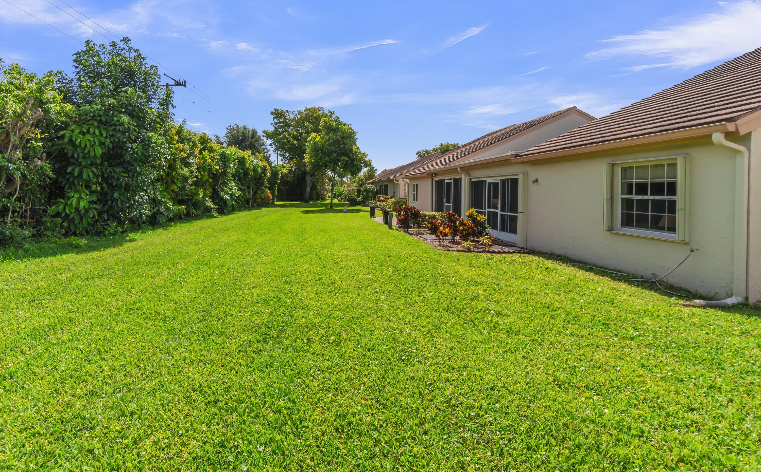 EMERALD POINTE - Residential