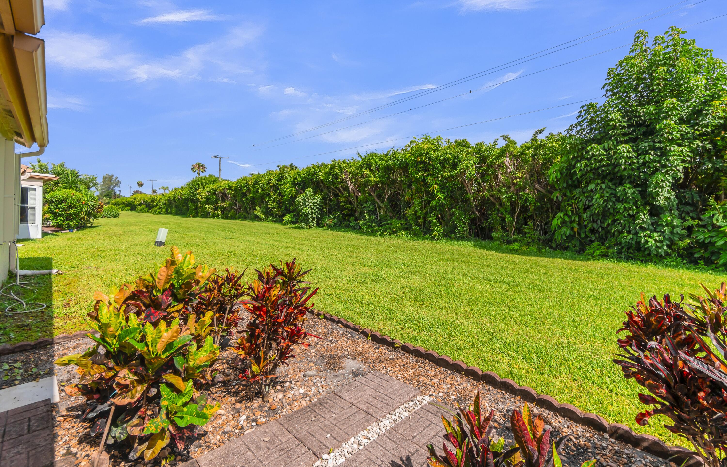 EMERALD POINTE - Residential