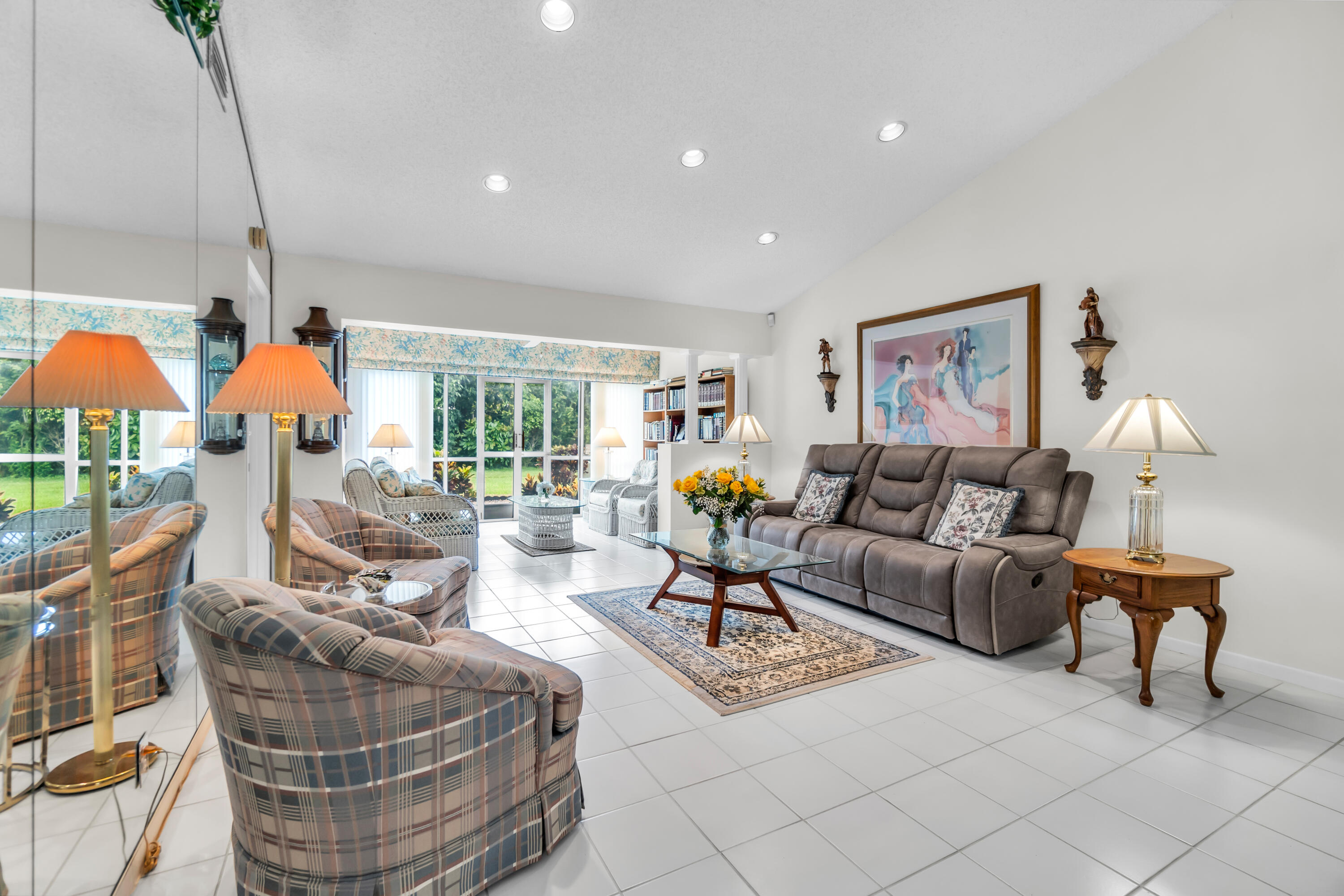 EMERALD POINTE - Residential