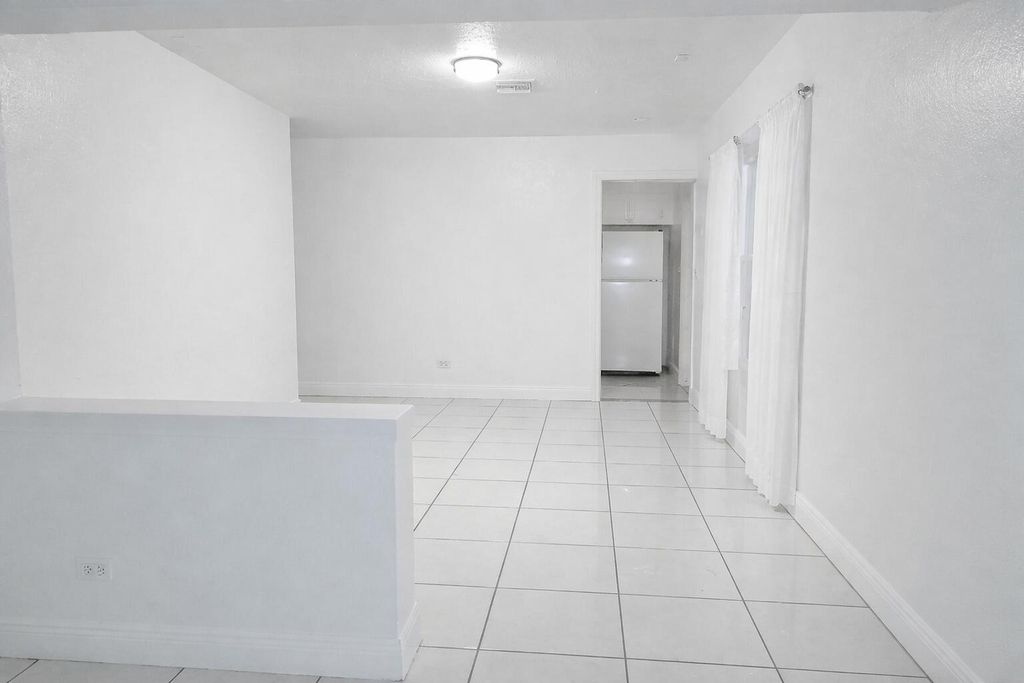 Photo of 2512 NW 9th Court, Fort Lauderdale, FL 33311 (MLS # B26011525)