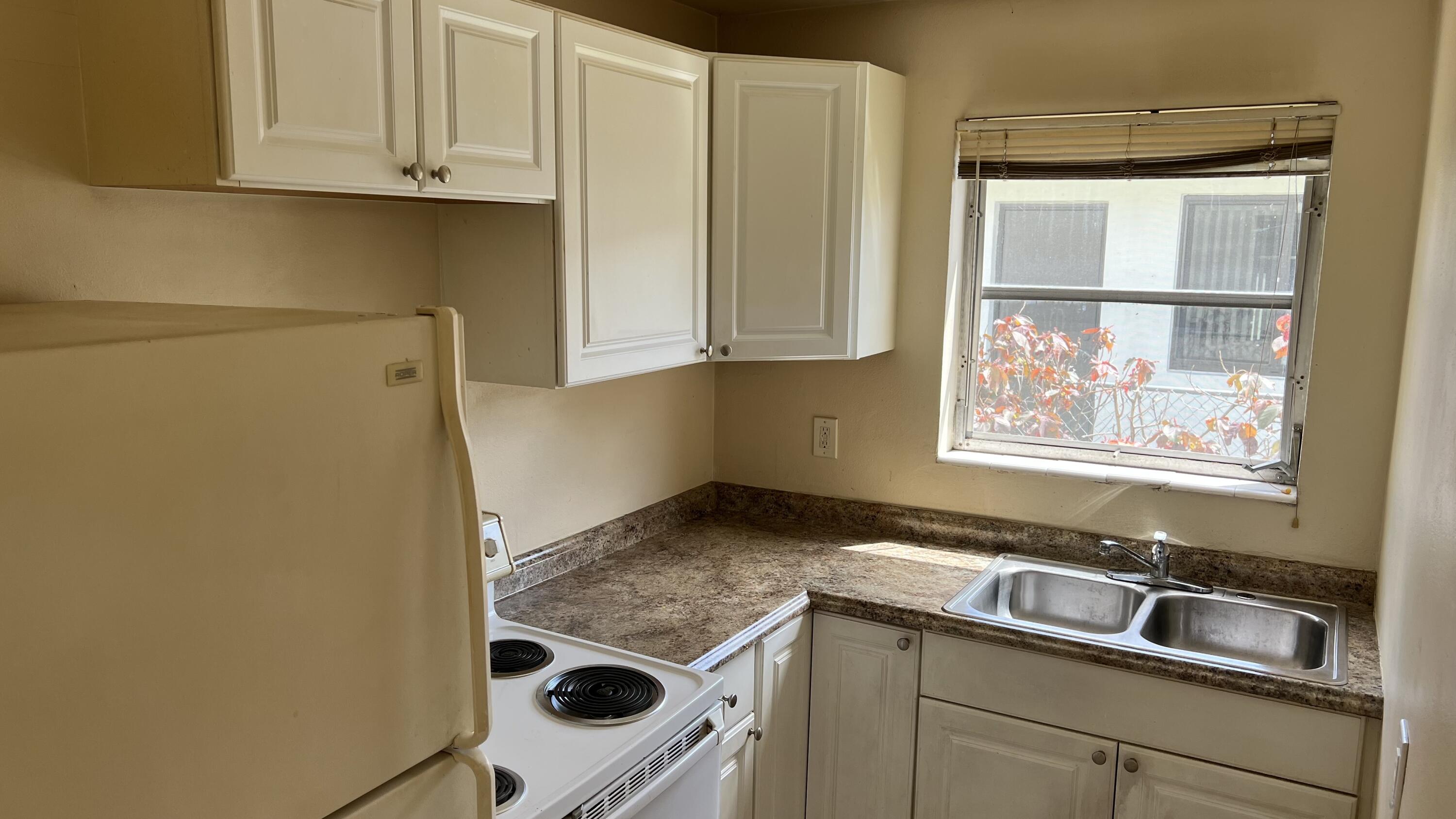 390 SW 27th Terrace 1-3