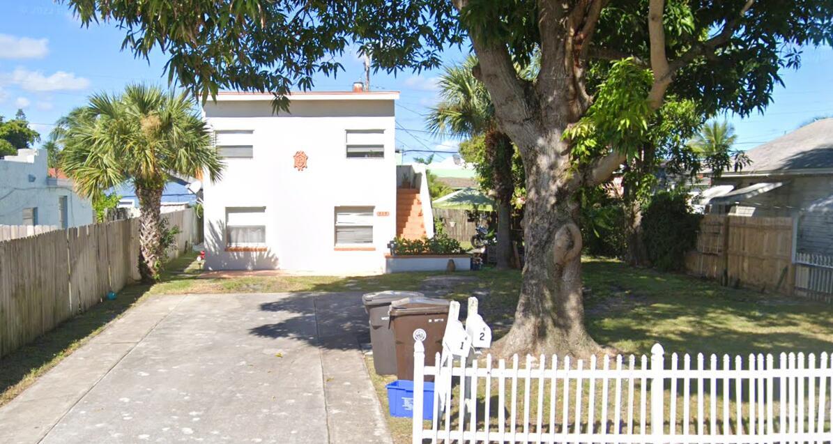 Discover your new home in West Palm Beach with this charming 2-bedroom apartment conveniently located on the first floor. From the spacious bedrooms to the cozy living area, every corner exudes comfort. Comes with central AC. With its prime location, you'll have easy access to vibrant downtown attractions, pristine beaches, and lush greenery. Whether you're seeking relaxation or adventure, this apartment offers the perfect blend of convenience and tranquility. $100/month flat fee for water utilities. Welcome home to your slice of paradise in West Palm Beach. Fast and easy application process. Schedule a viewing today!