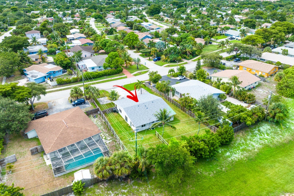 Photo of 3133 Albatross Road, Delray Beach, FL 33444 (MLS # R11009472)