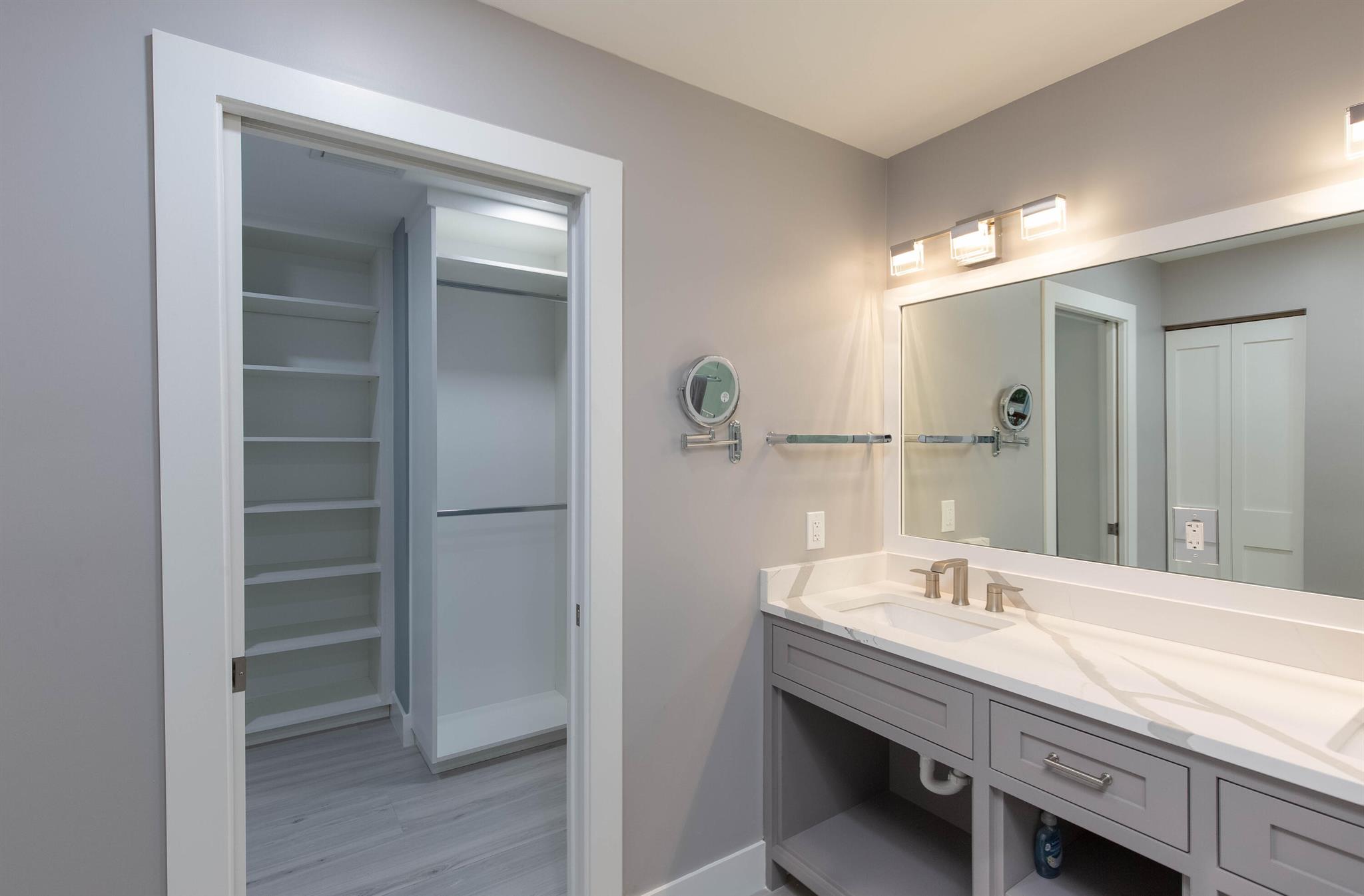 PADDOCK PARK 2 OF WELLING - Residential