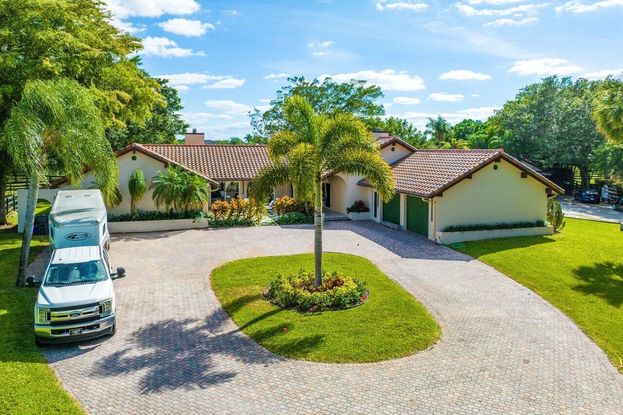 PADDOCK PARK 2 OF WELLING - Residential