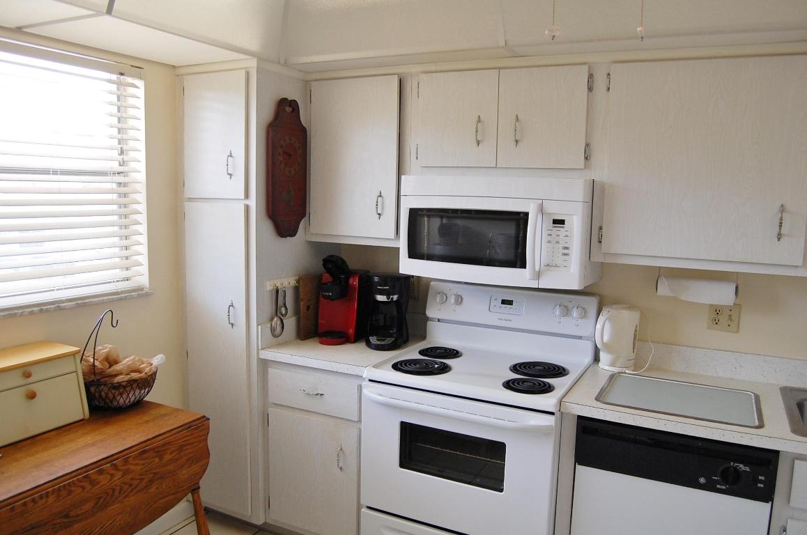 The Colonnades - Residential Lease