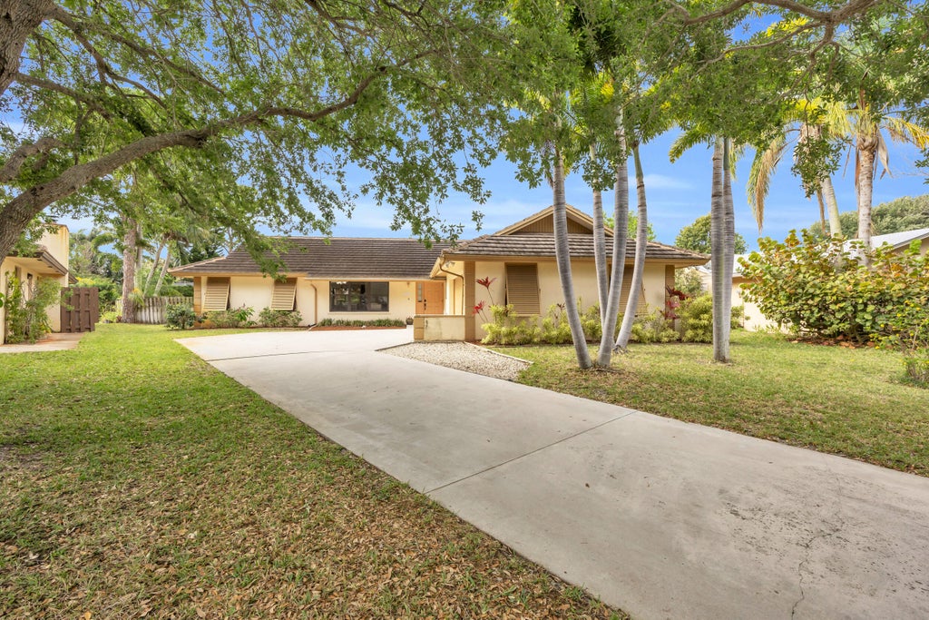 Photo of 4368 Colette Drive, Jupiter, FL 33469 (MLS # R11076582)
