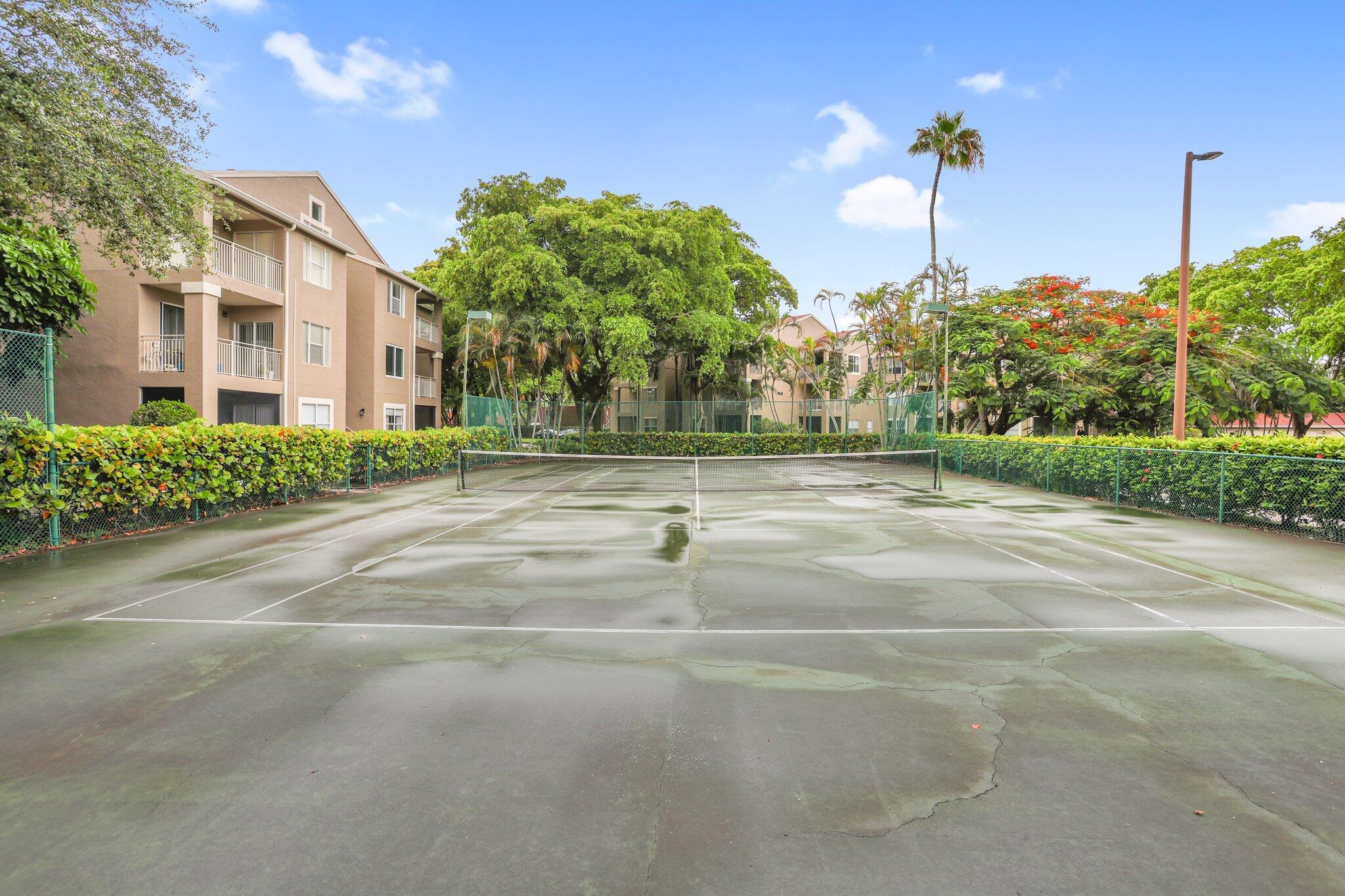 1825 Palm Cove Boulevard 7-102