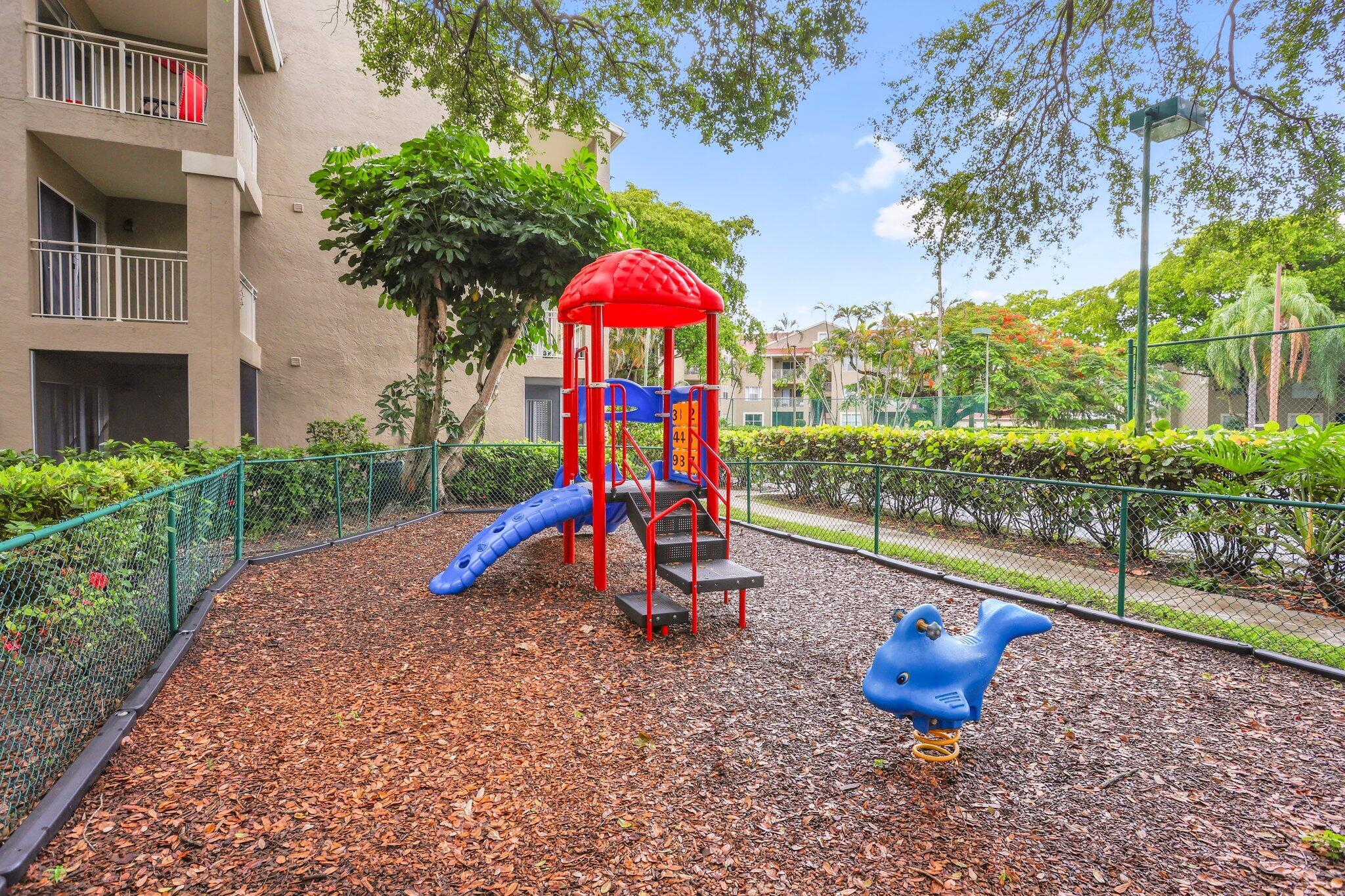 1825 Palm Cove Boulevard 7-102
