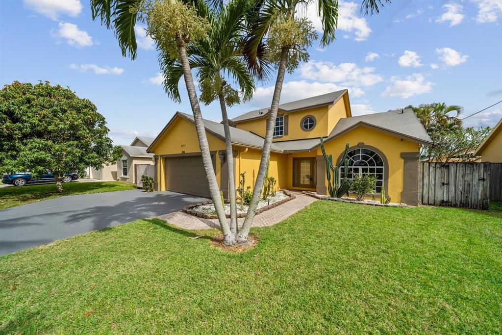 Photo of 6373 Barbara Street St, Jupiter, FL 33458 (MLS # R10712612)