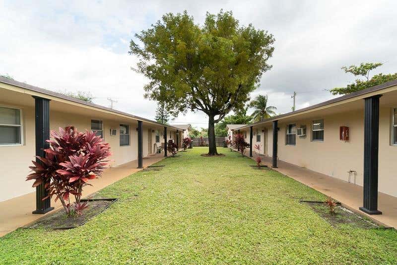Photo of 181 NW 42nd Street #2, Oakland Park, FL 33309 (MLS # B26062013)