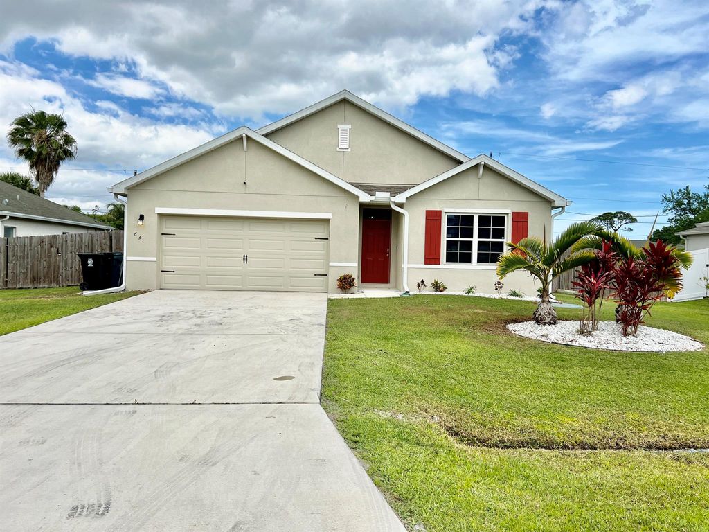 Photo of 631 SE Starflower Avenue, Port Saint Lucie, FL 34983 (MLS # R10974199)