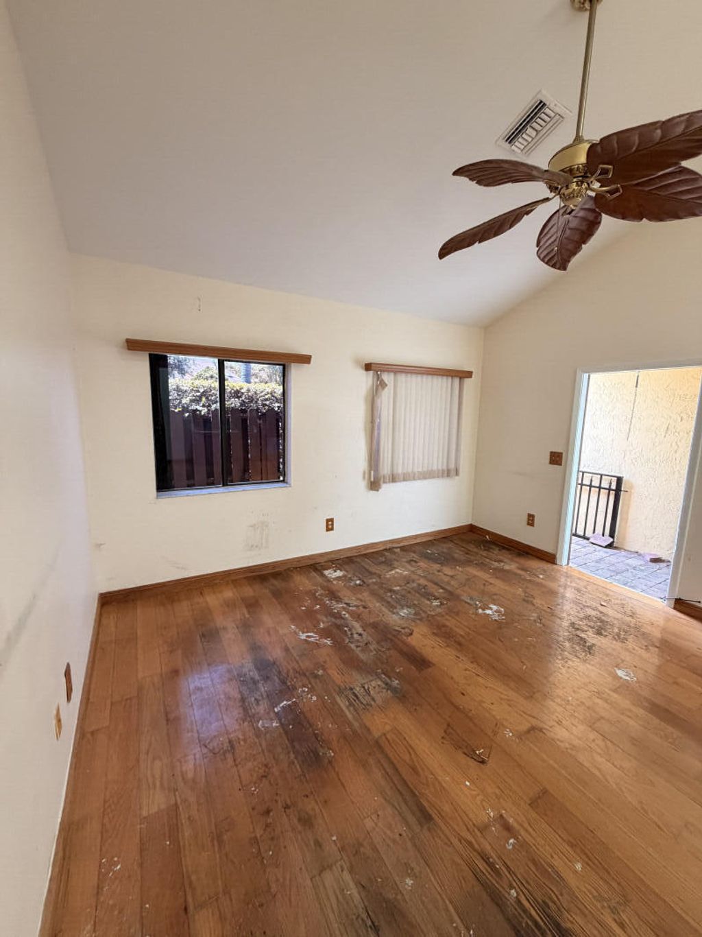 Photo of 407 SE 14th Street, Dania Beach, FL 33004 (MLS # B26024250)