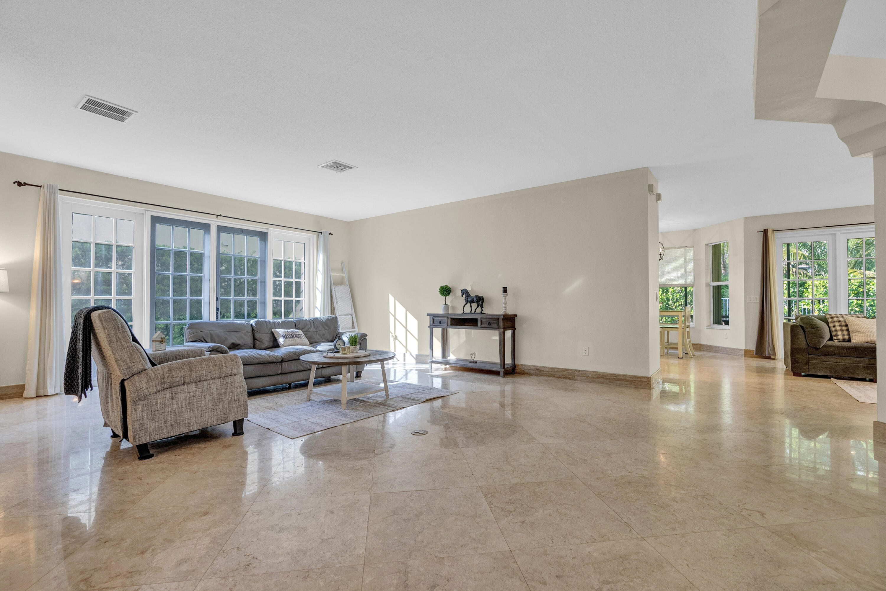 OLYMPIA 2 - Residential
