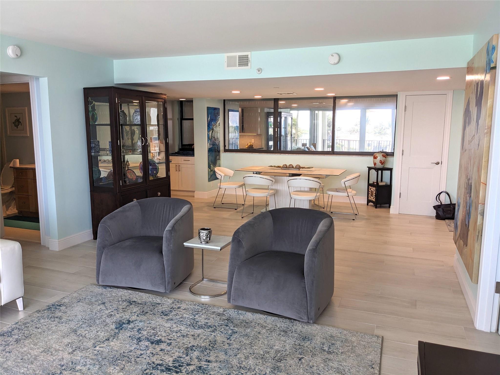 Lakeshore Colony 1 Condo - Residential