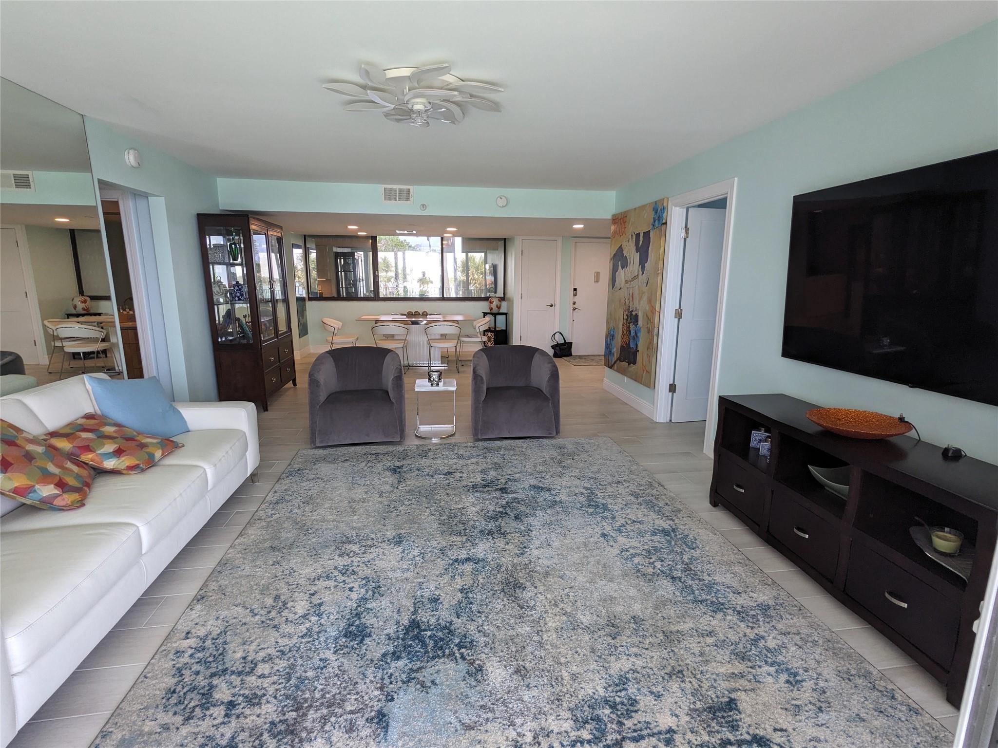 Lakeshore Colony 1 Condo - Residential