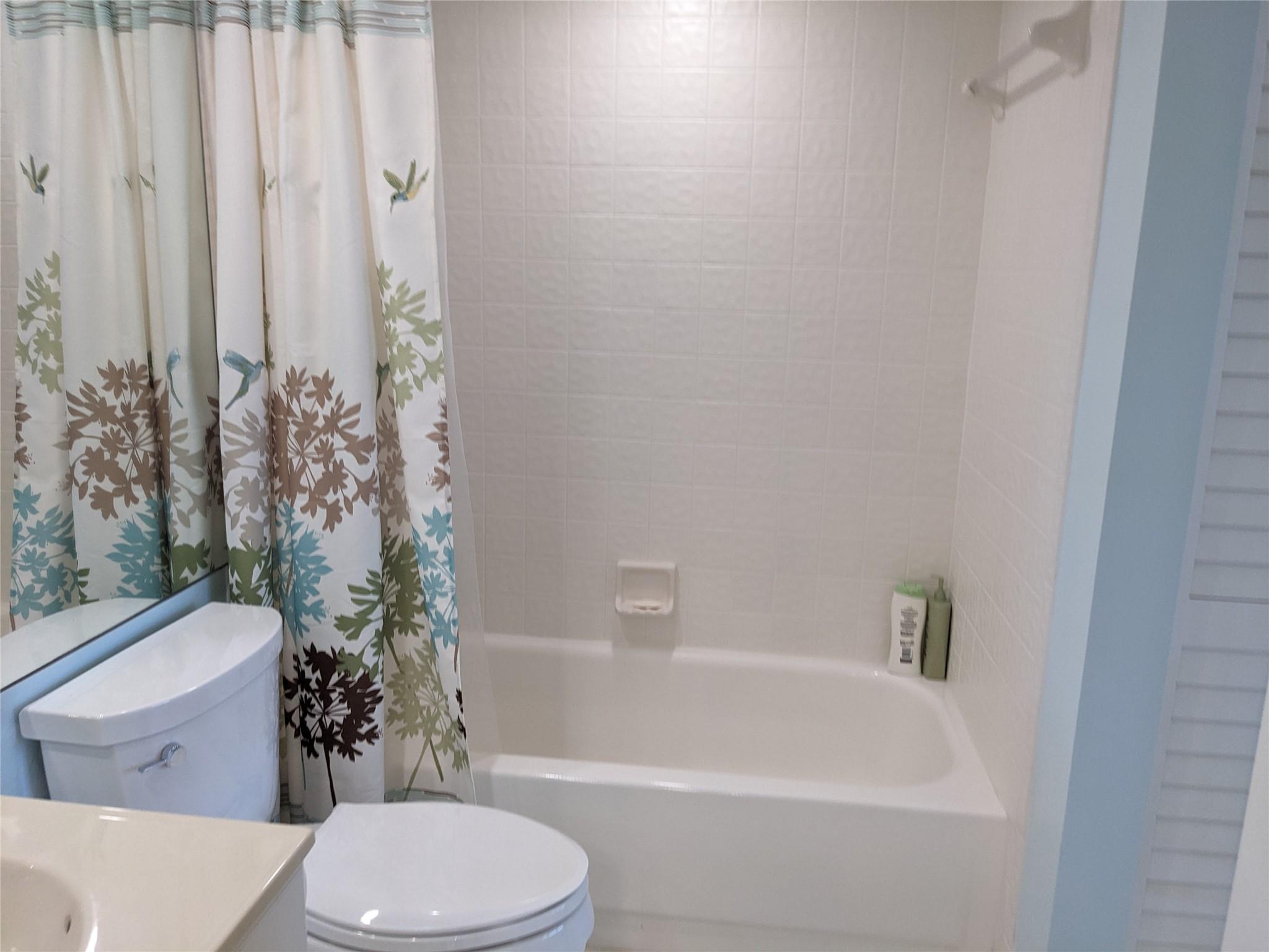 Lakeshore Colony 1 Condo - Residential
