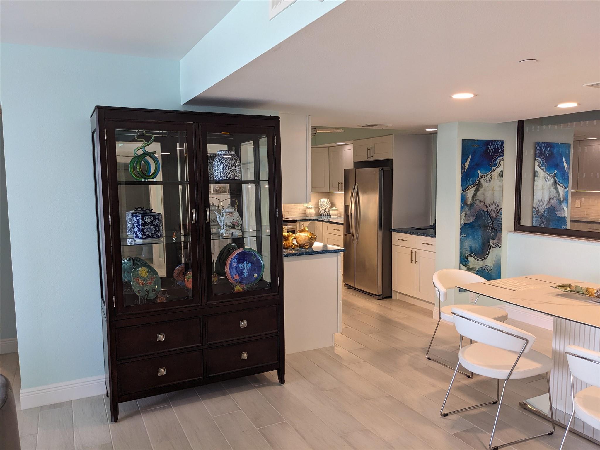 Lakeshore Colony 1 Condo - Residential