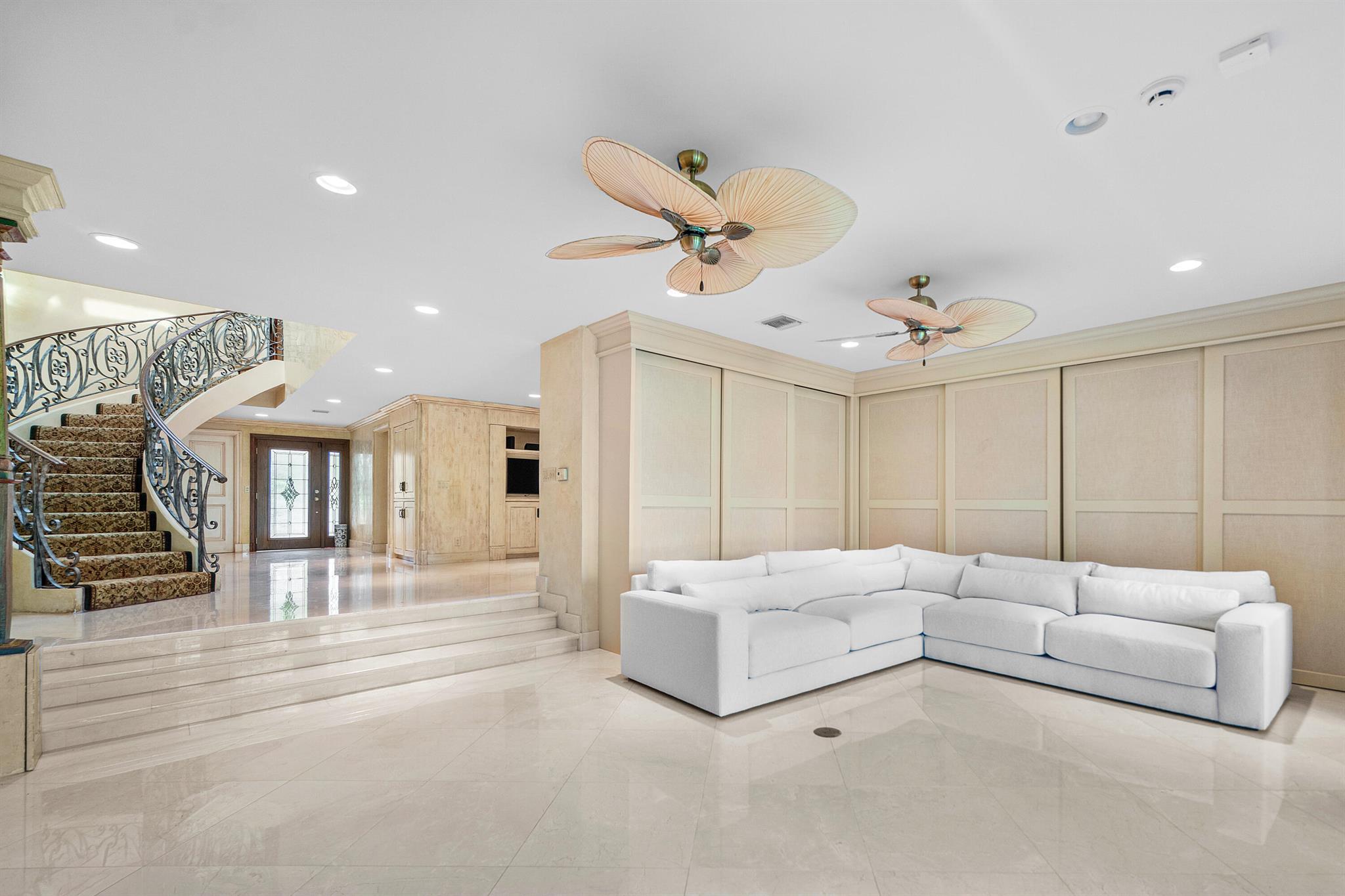TRES VIDAS OF PALM BEACH - Residential Lease