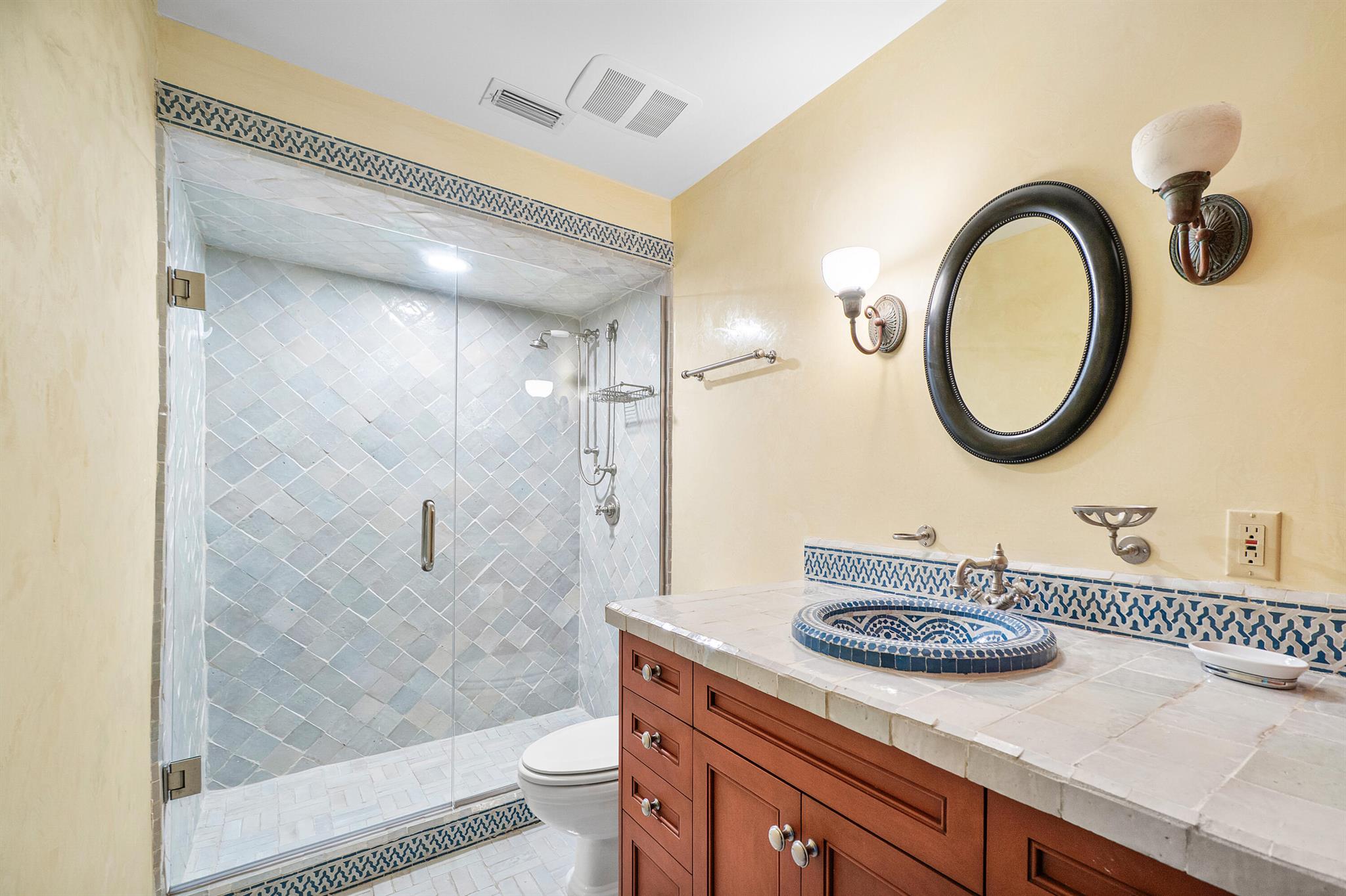 TRES VIDAS OF PALM BEACH - Residential Lease