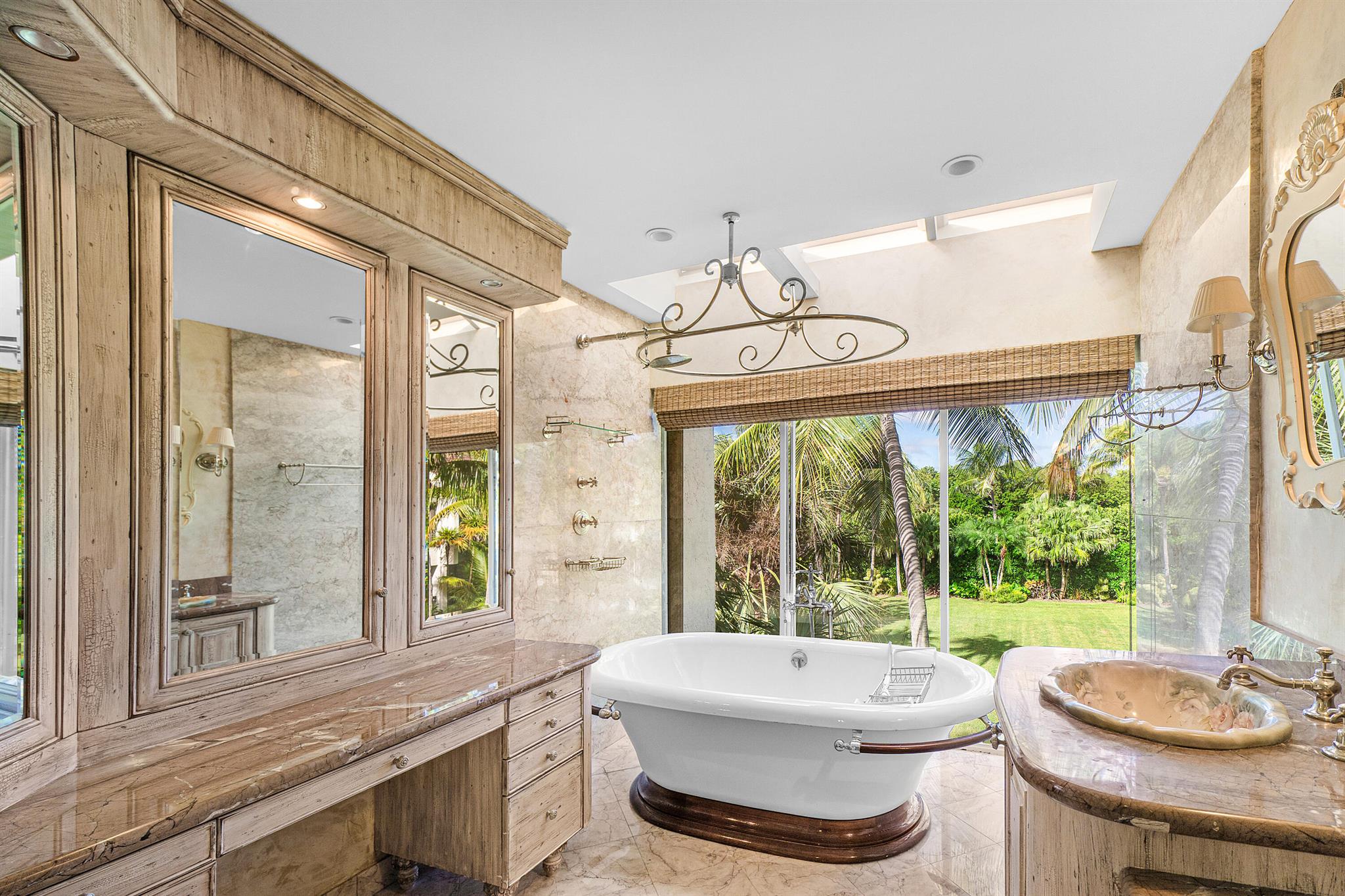 TRES VIDAS OF PALM BEACH - Residential Lease
