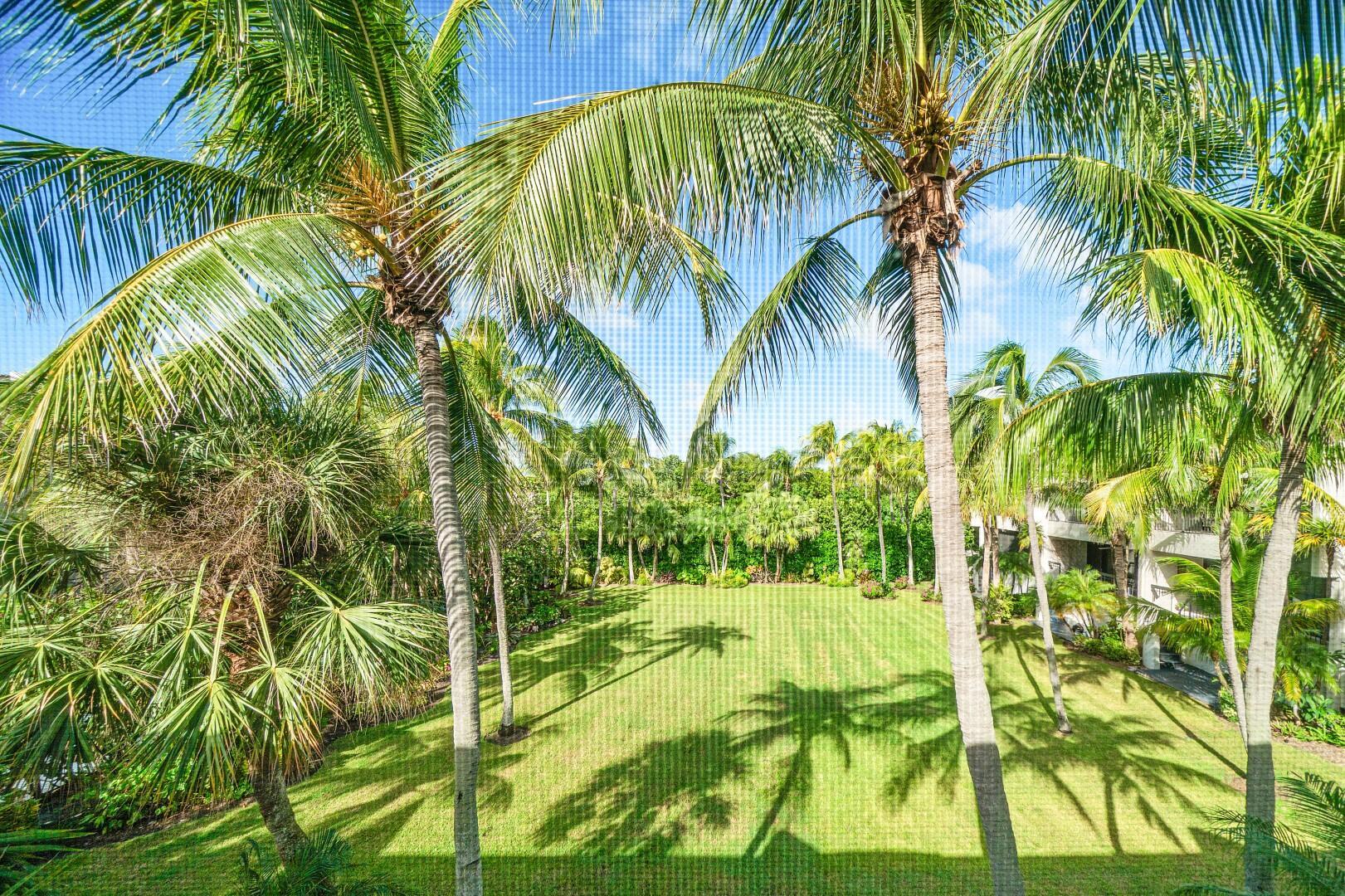 TRES VIDAS OF PALM BEACH - Residential Lease