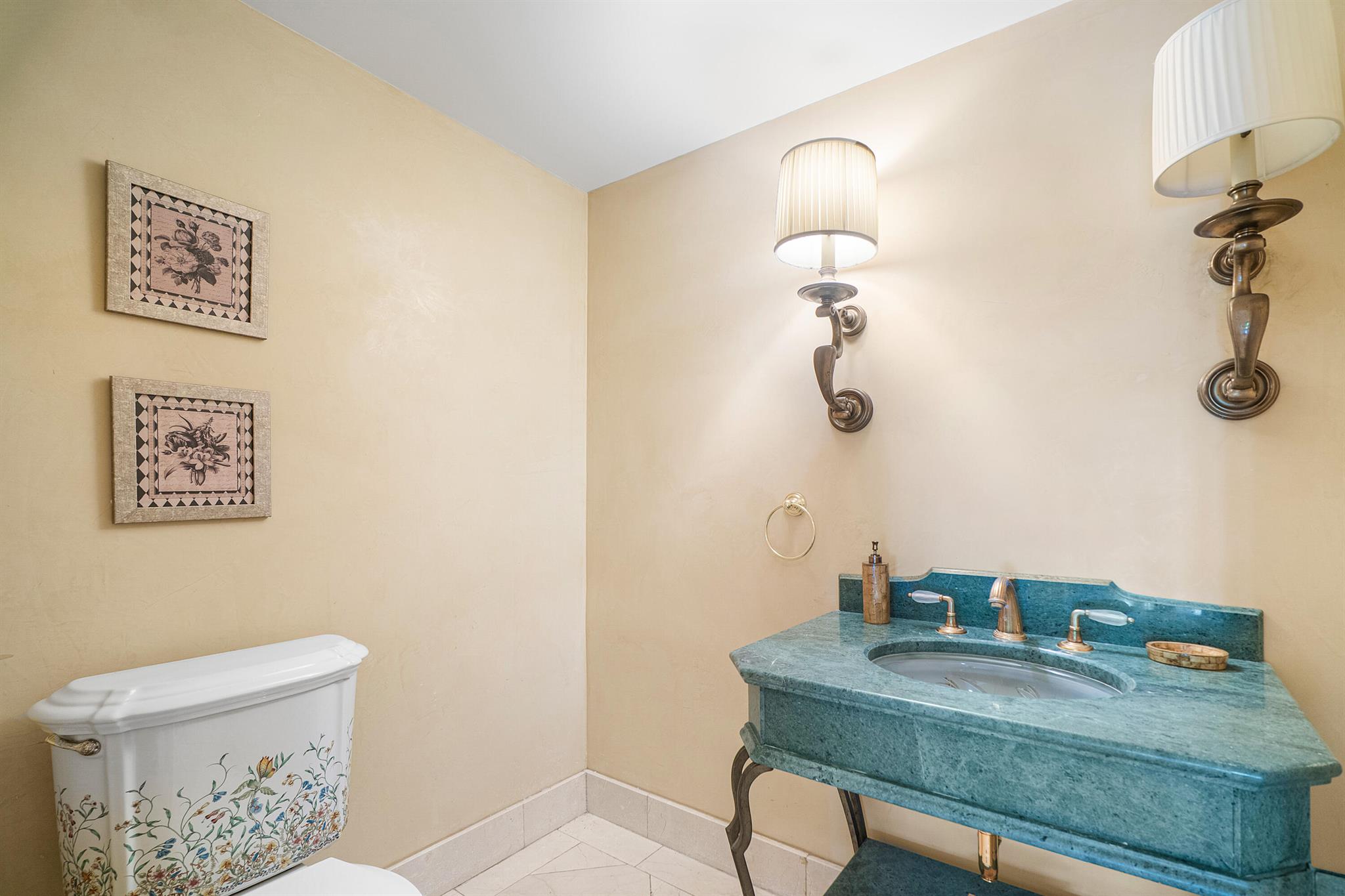 TRES VIDAS OF PALM BEACH - Residential Lease