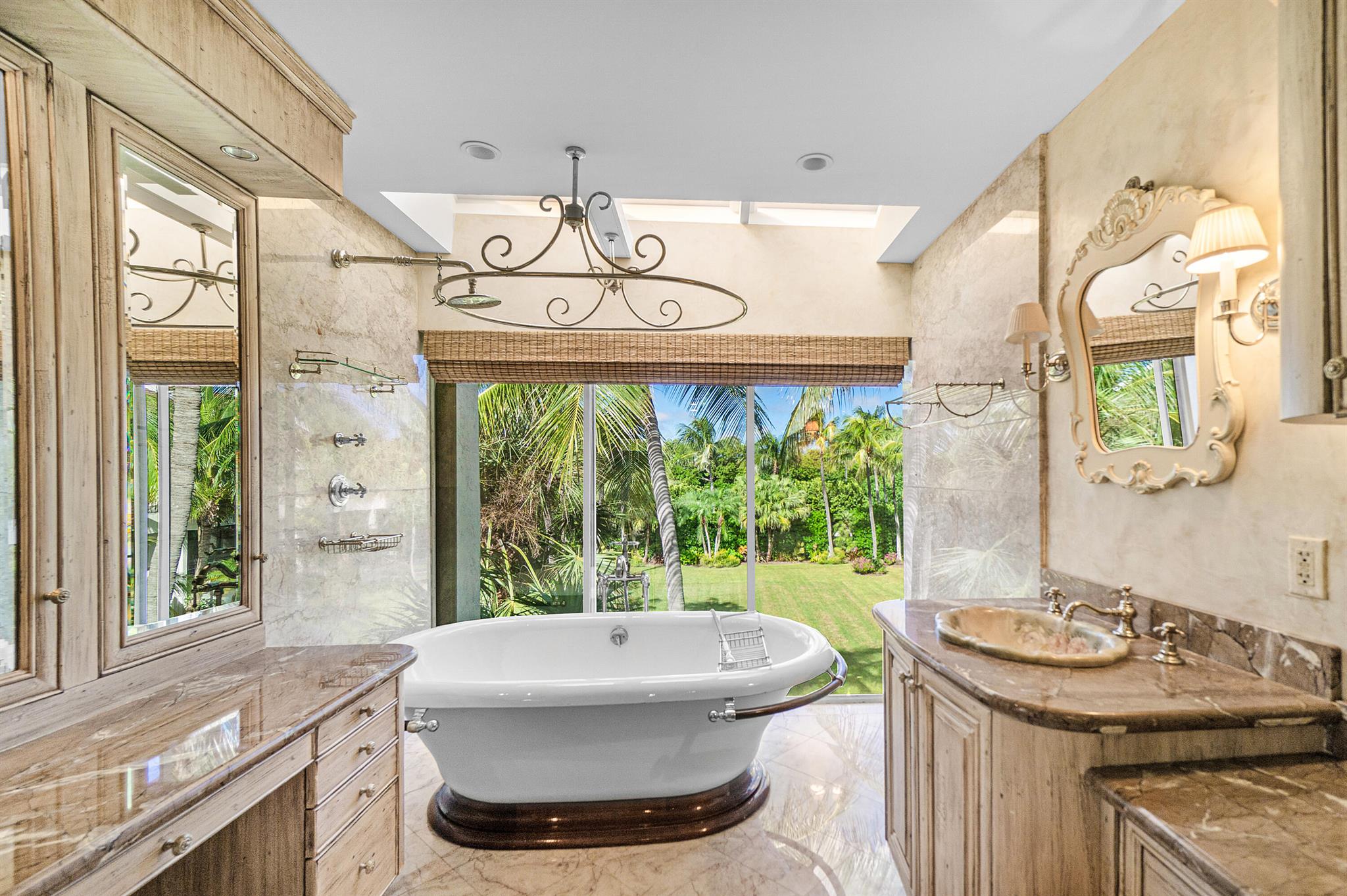 TRES VIDAS OF PALM BEACH - Residential Lease