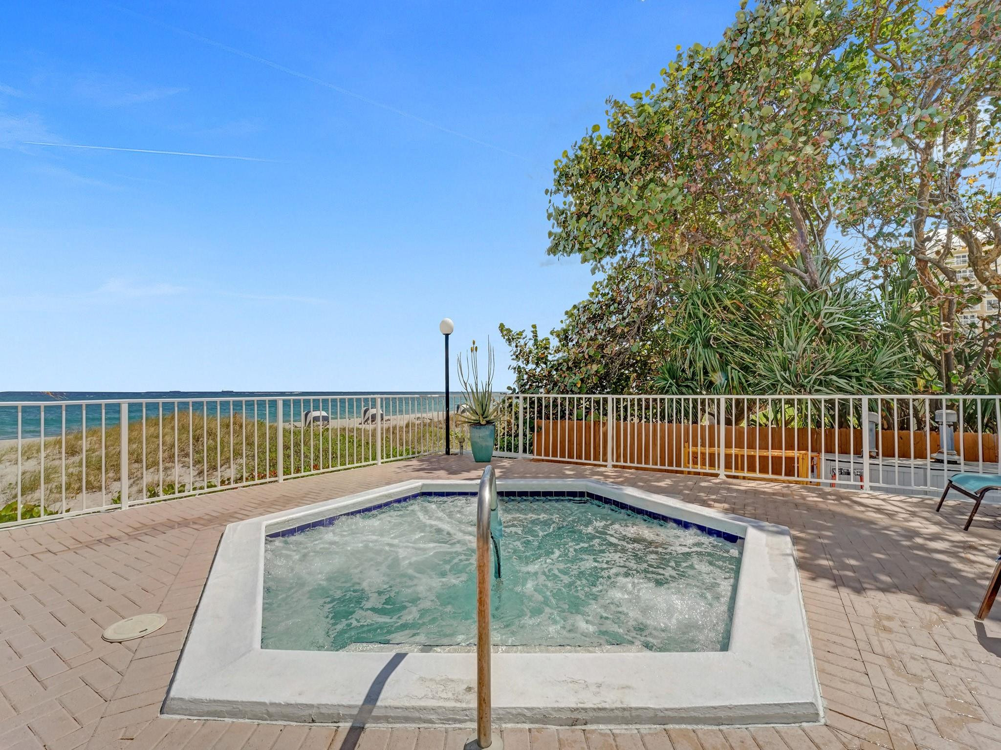 POMPANO AEGEAN - Residential