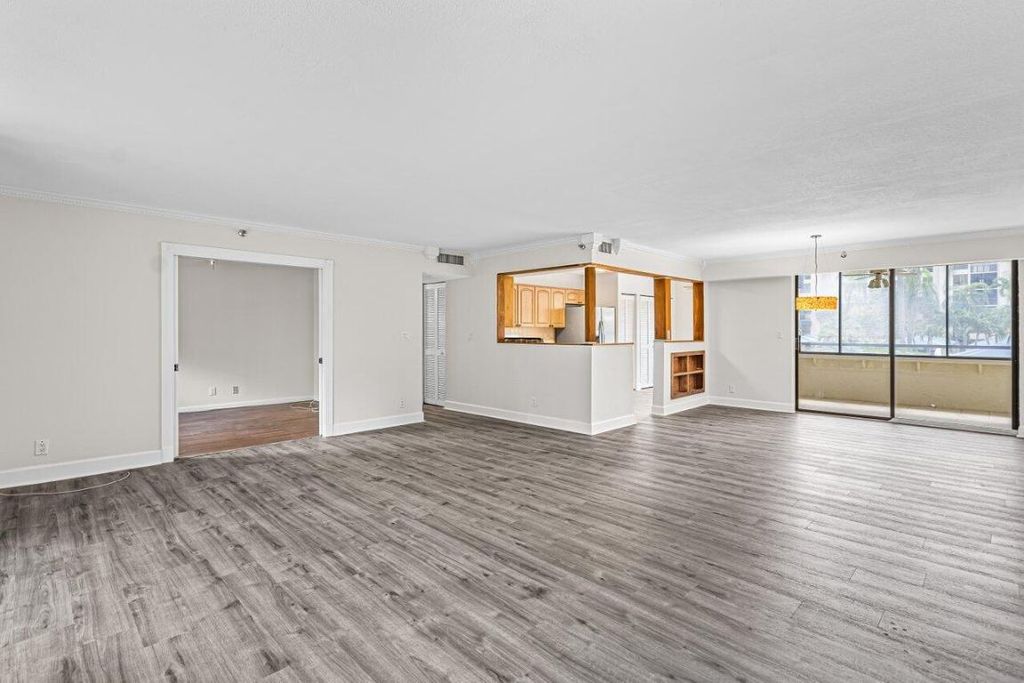 Photo of 7564 Regency Lake Drive #202, Boca Raton, FL 33433 (MLS # R10998873)
