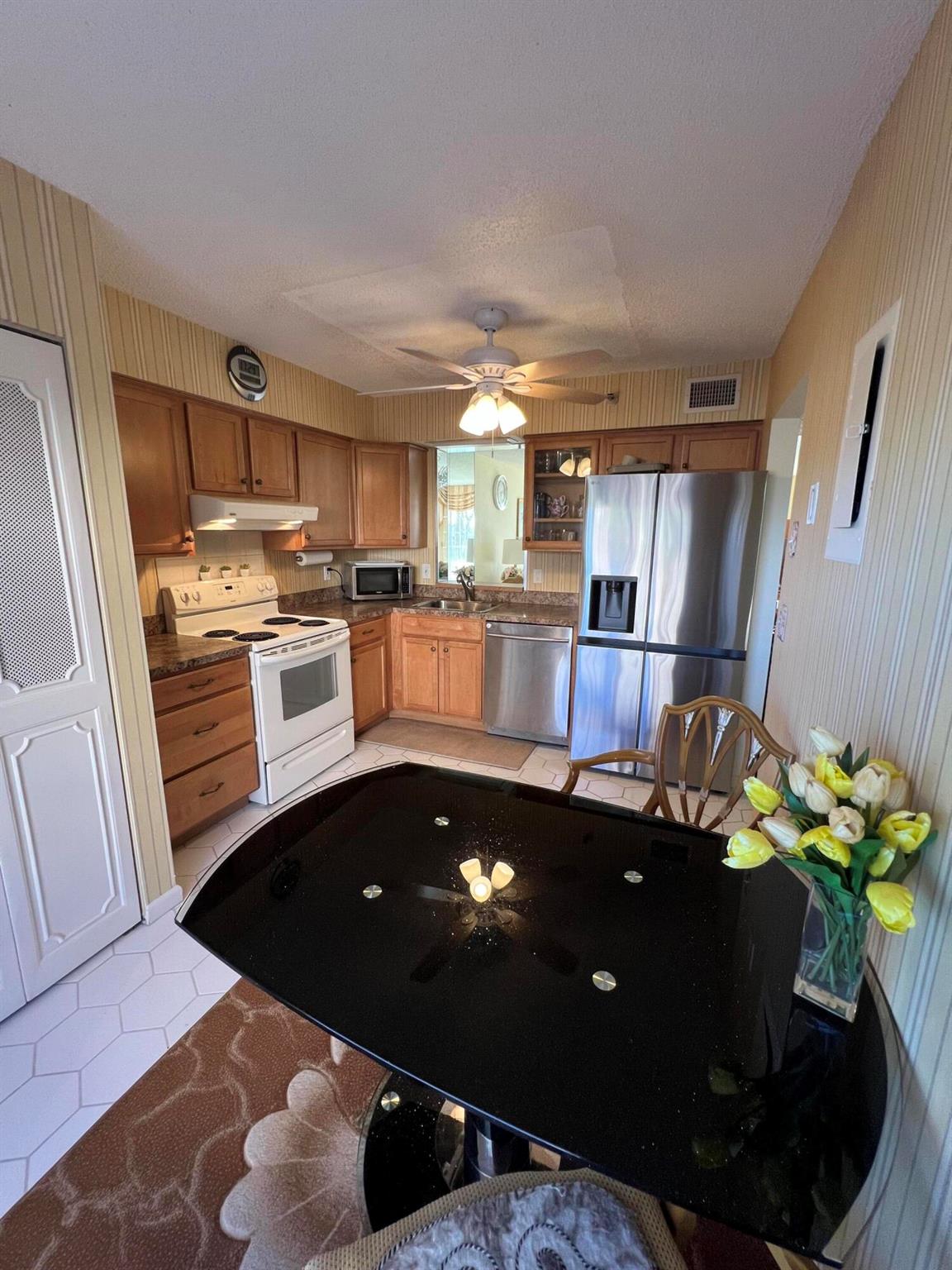 VILLAGES OF ORIOLE BONAIRE - Residential