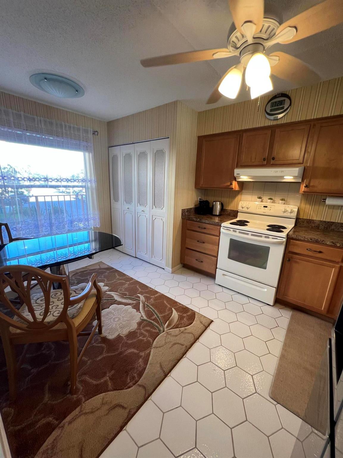 VILLAGES OF ORIOLE BONAIRE - Residential