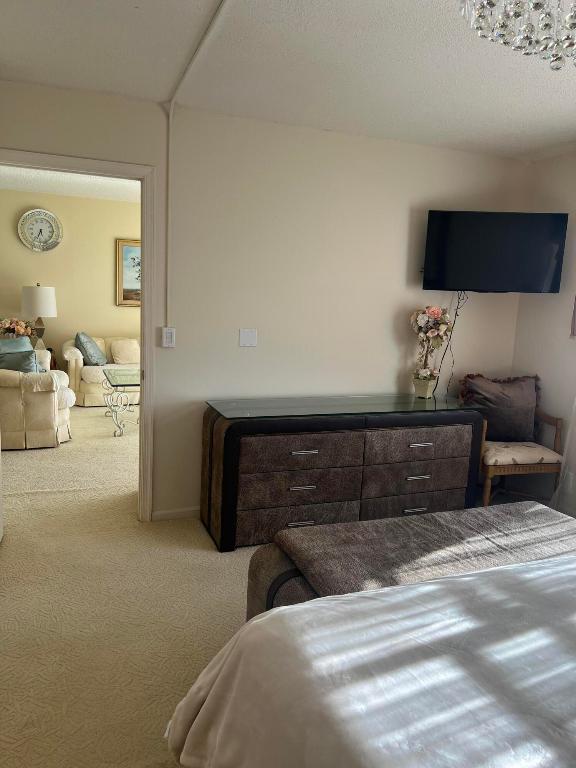 VILLAGES OF ORIOLE BONAIRE - Residential