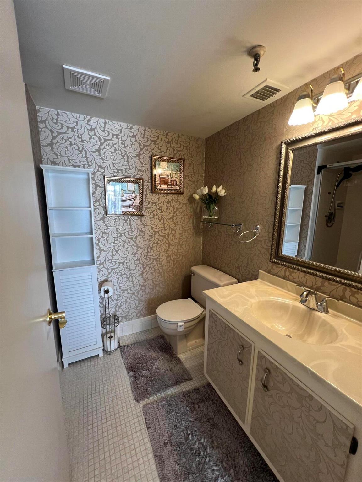 VILLAGES OF ORIOLE BONAIRE - Residential