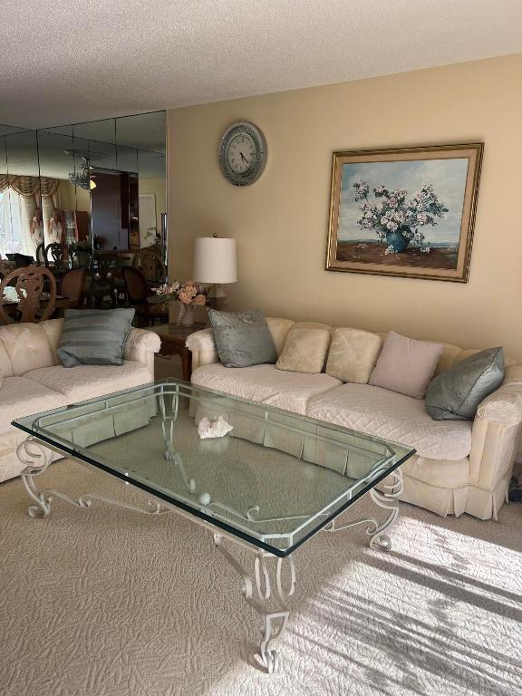 VILLAGES OF ORIOLE BONAIRE - Residential