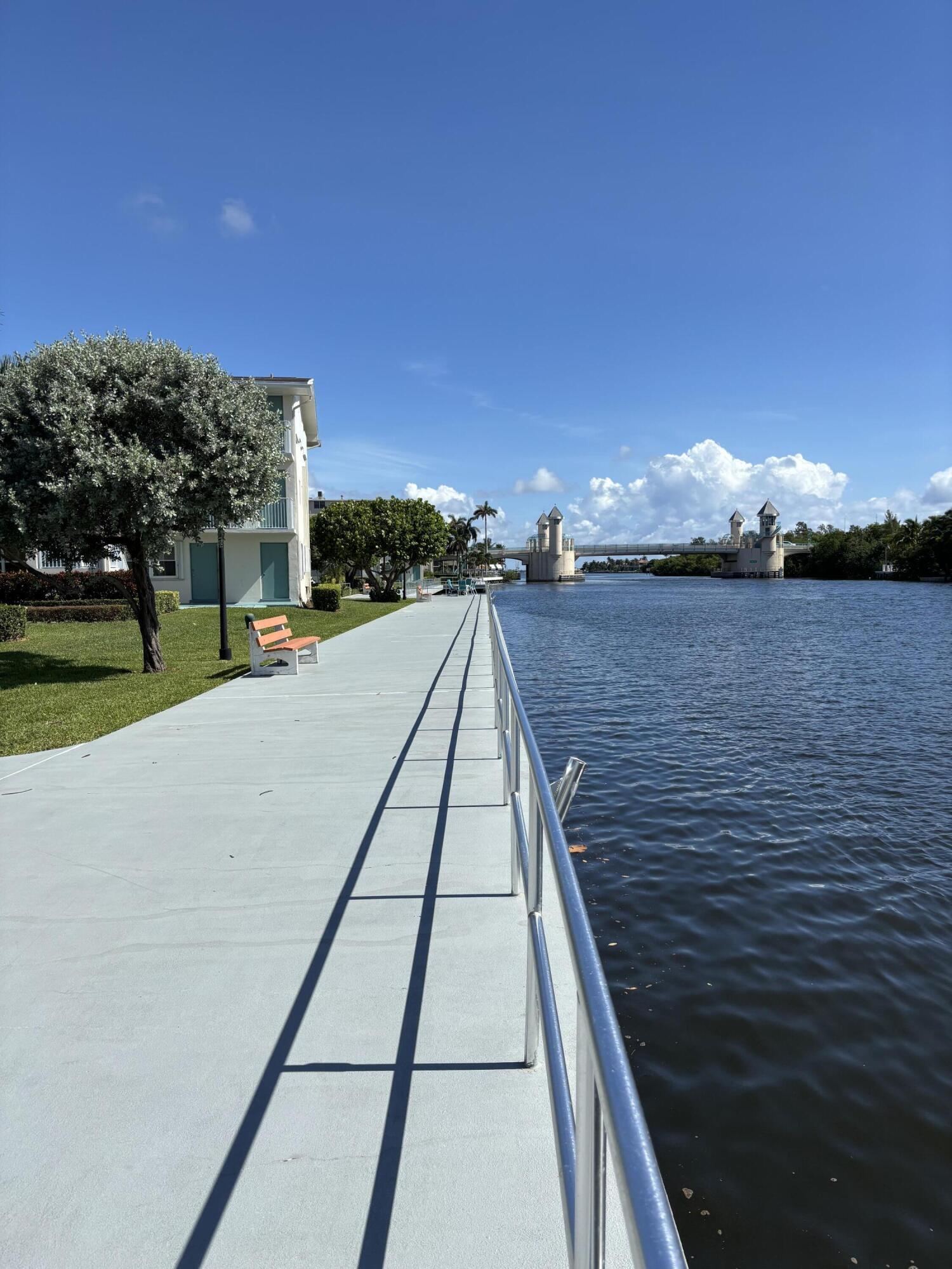 Photo 1 of 17 — 210 Horizons E 107, Boynton Beach, FL 33435