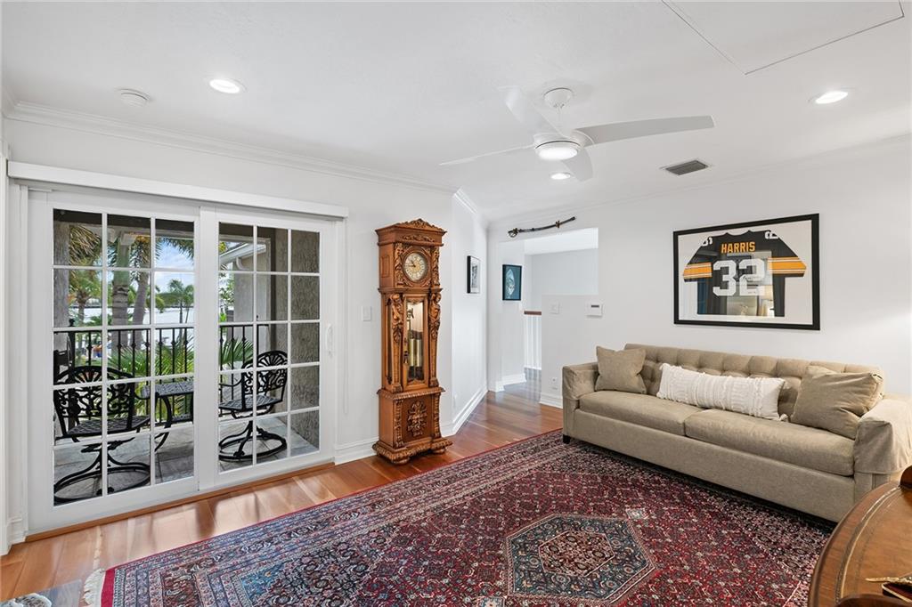 Idlewyld 1-19 B - Residential