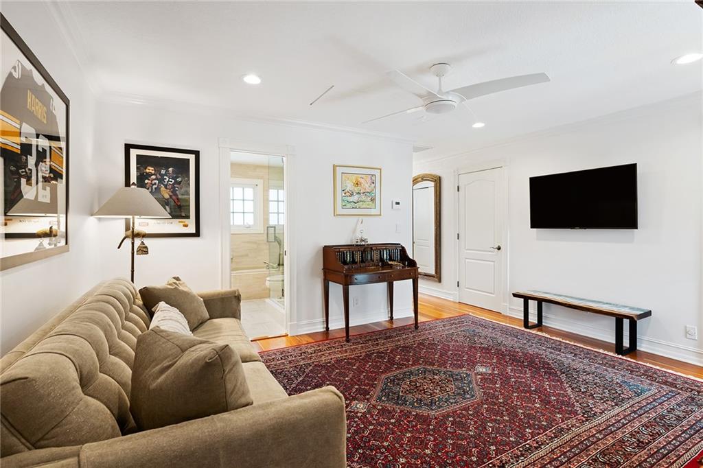 Idlewyld 1-19 B - Residential