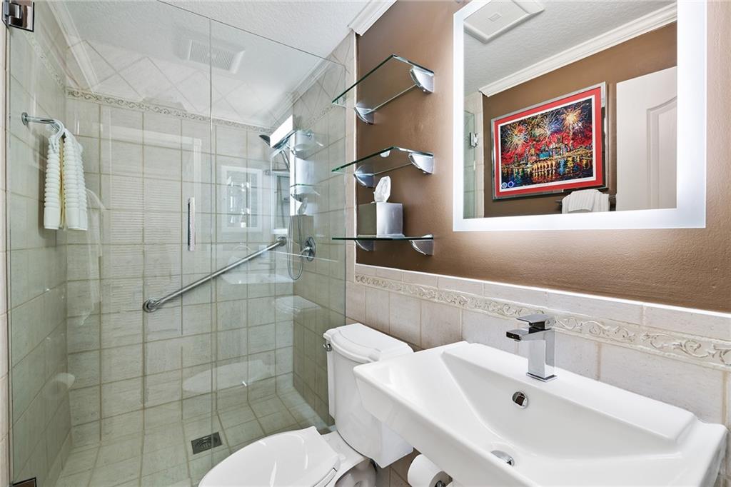 Idlewyld 1-19 B - Residential