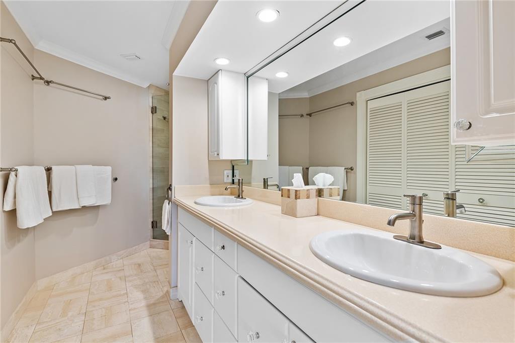 Idlewyld 1-19 B - Residential