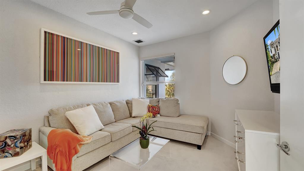 TROPIC ISLE 3RD SEC - Residential