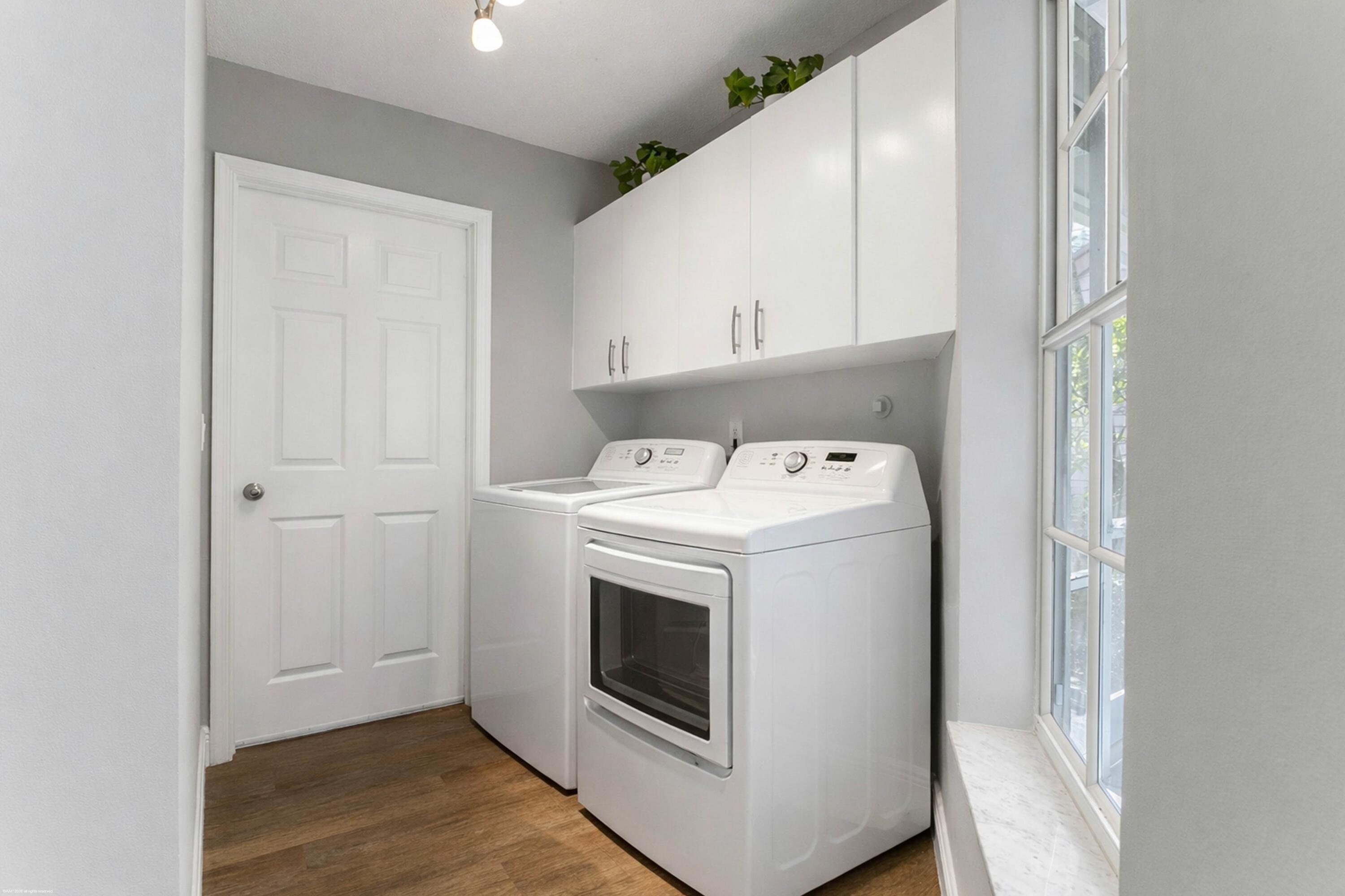 TREE TOPS OF WELLINGTON - Residential