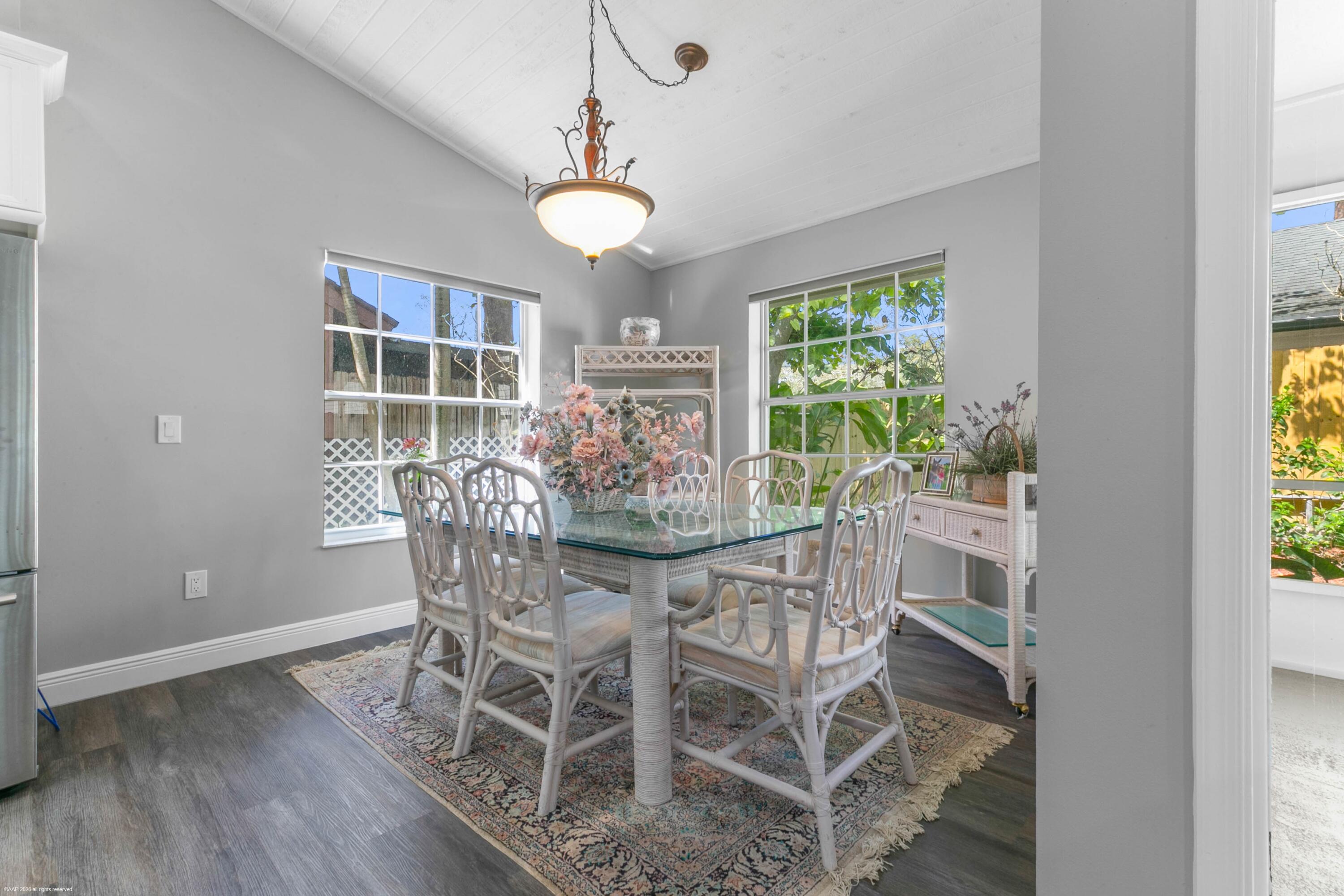 TREE TOPS OF WELLINGTON - Residential