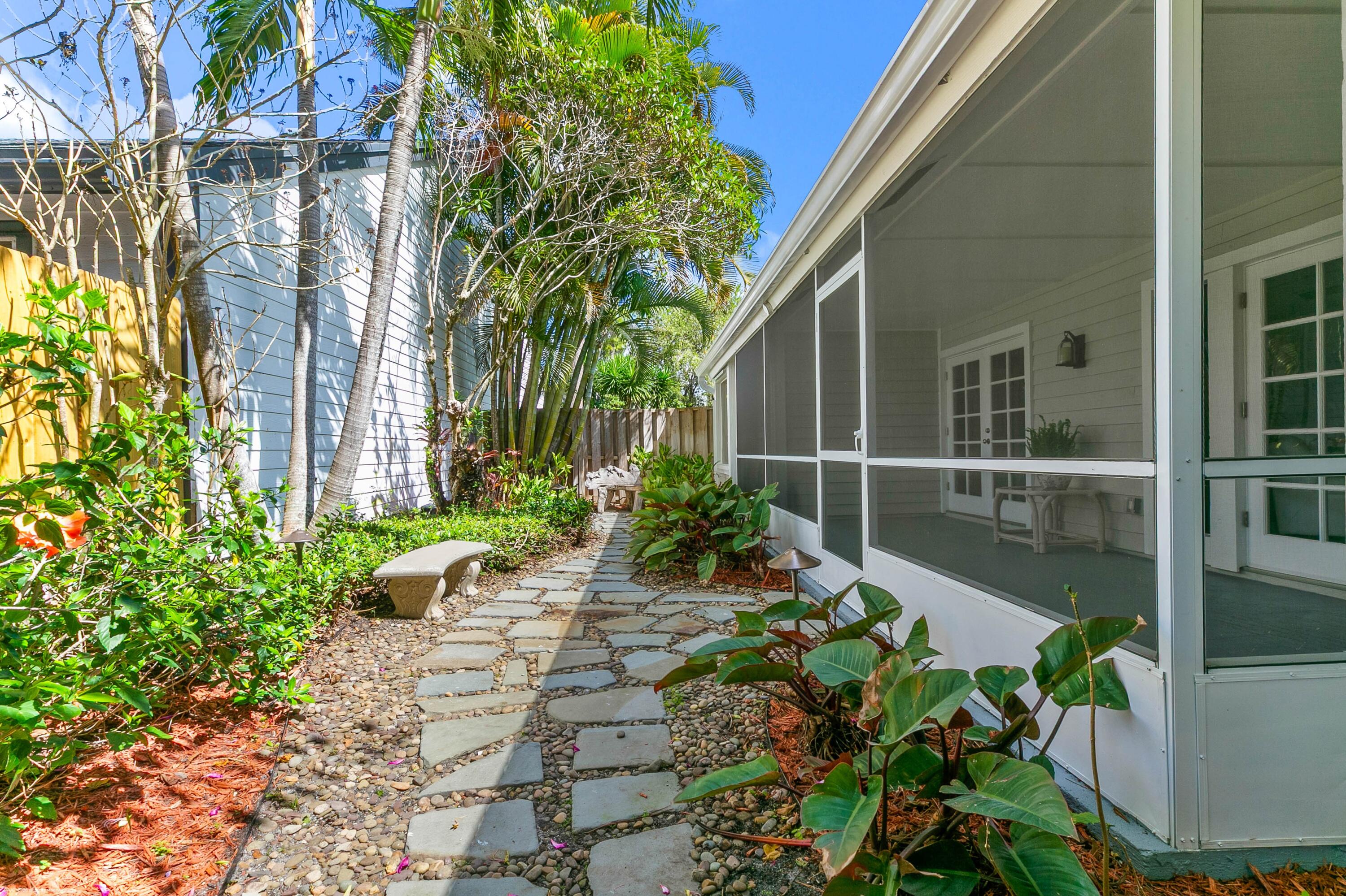 TREE TOPS OF WELLINGTON - Residential