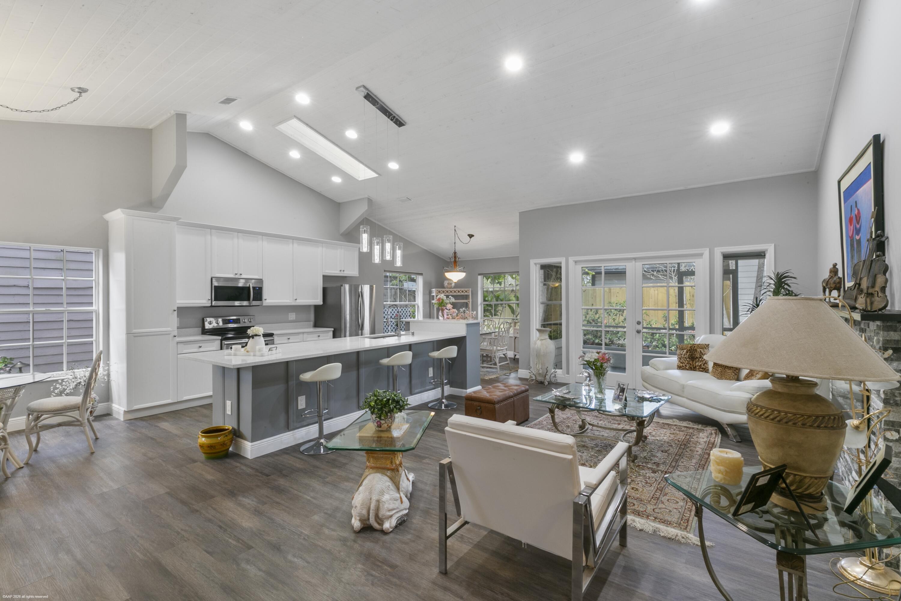 TREE TOPS OF WELLINGTON - Residential