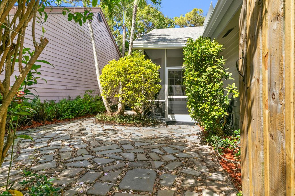 Photo of 12635 Timber Ridge Circle, Wellington, FL 33414 (MLS # B26004044)