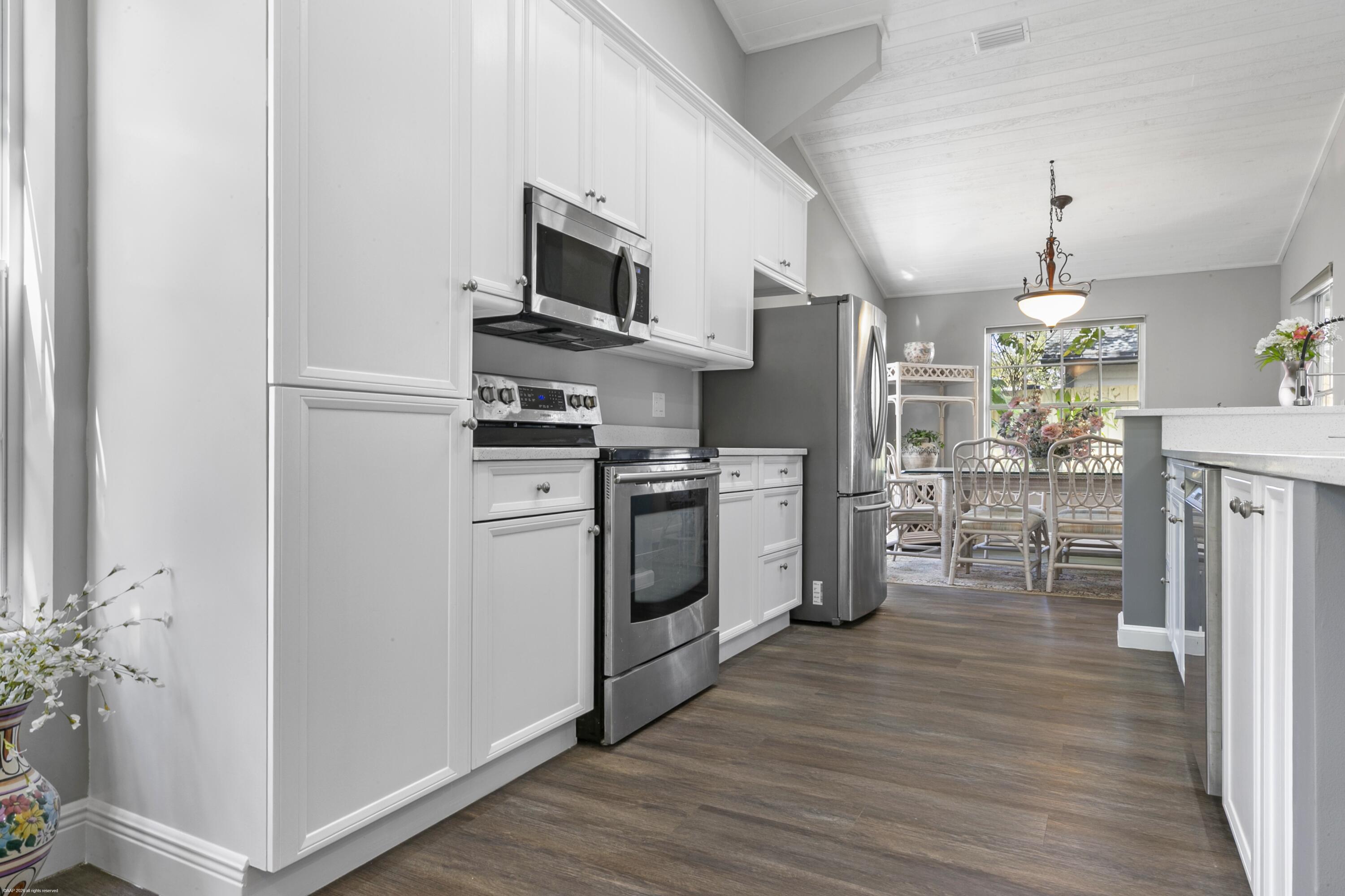 TREE TOPS OF WELLINGTON - Residential