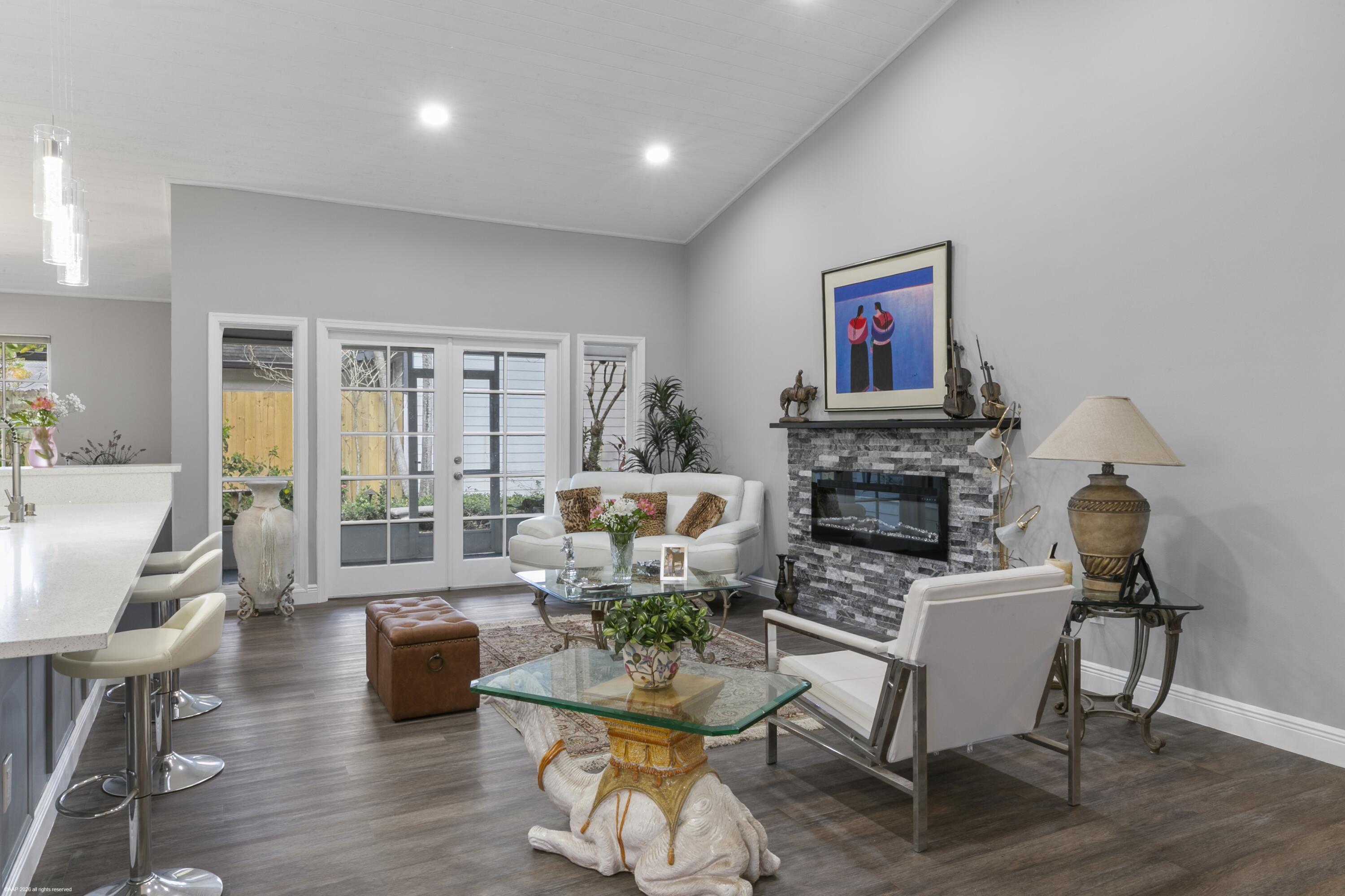 TREE TOPS OF WELLINGTON - Residential