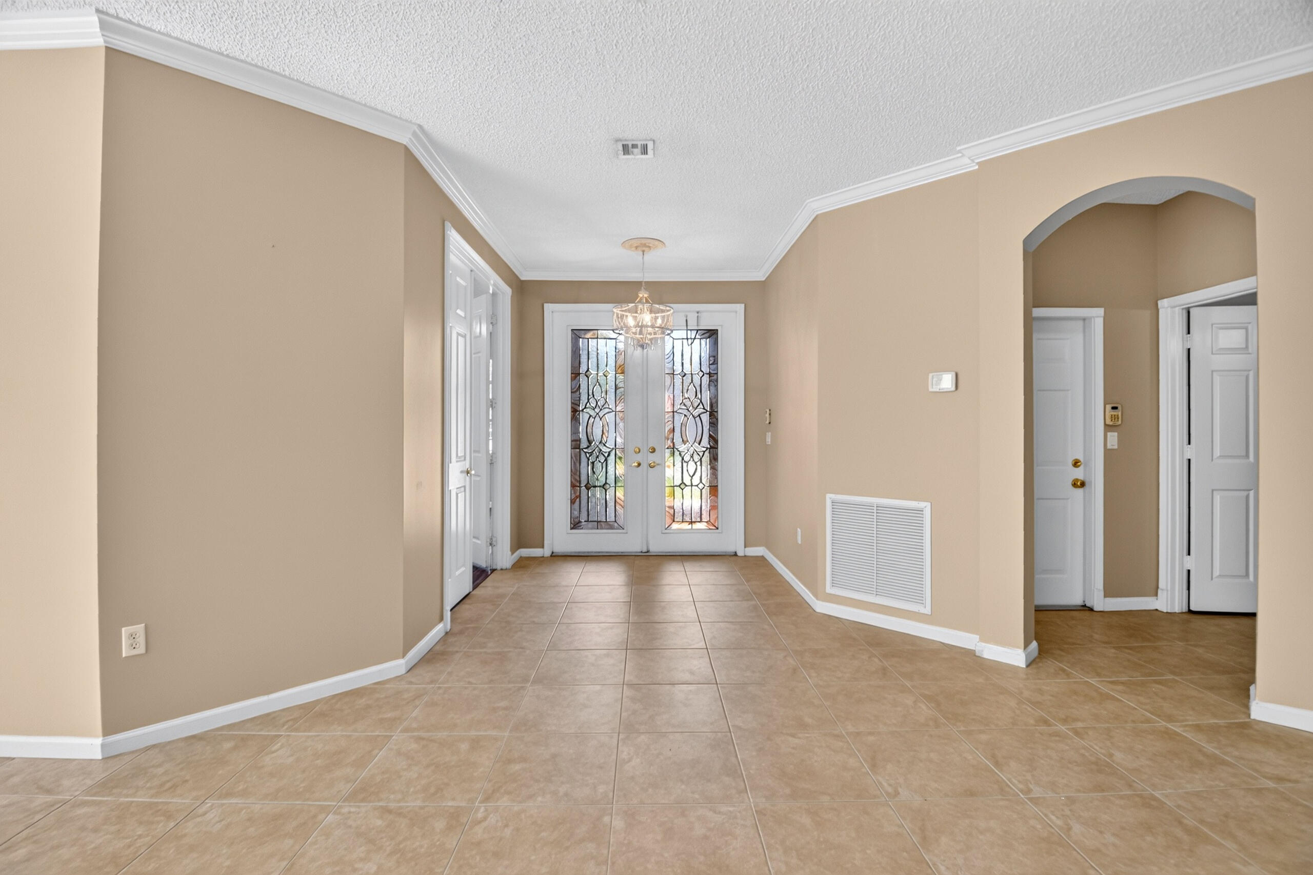 2520 Glendale Place
