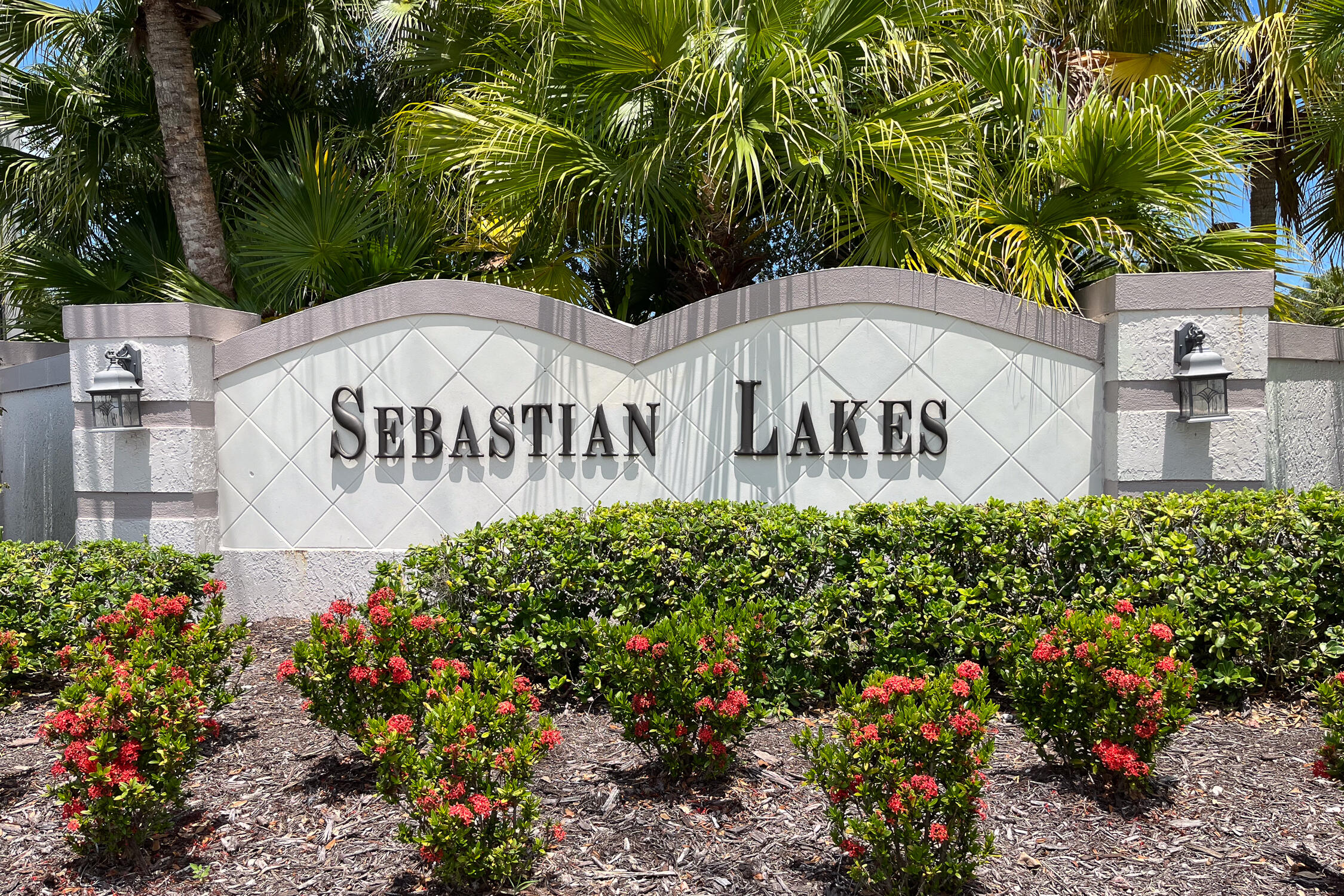 SEBASTIAN LAKES CONDO PHASE I - Residential
